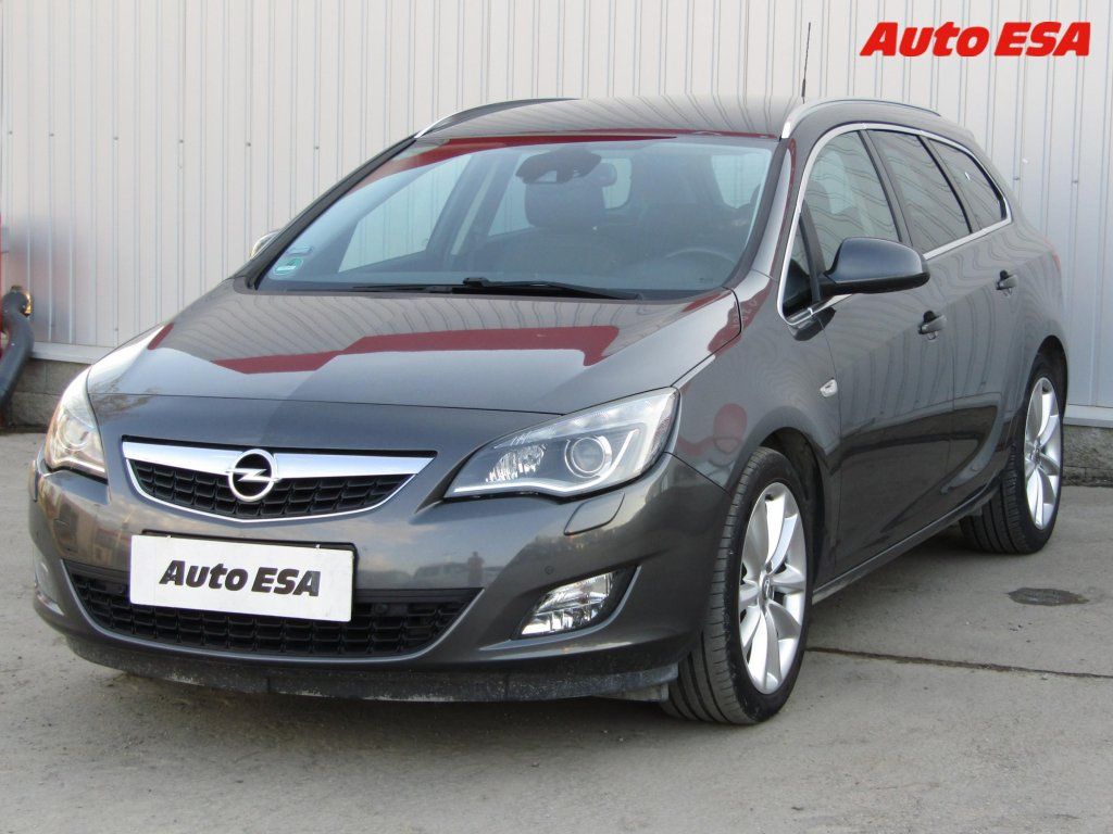 Opel Astra, 1.6 T,Cosmo,bixen,+kola - fotka 3