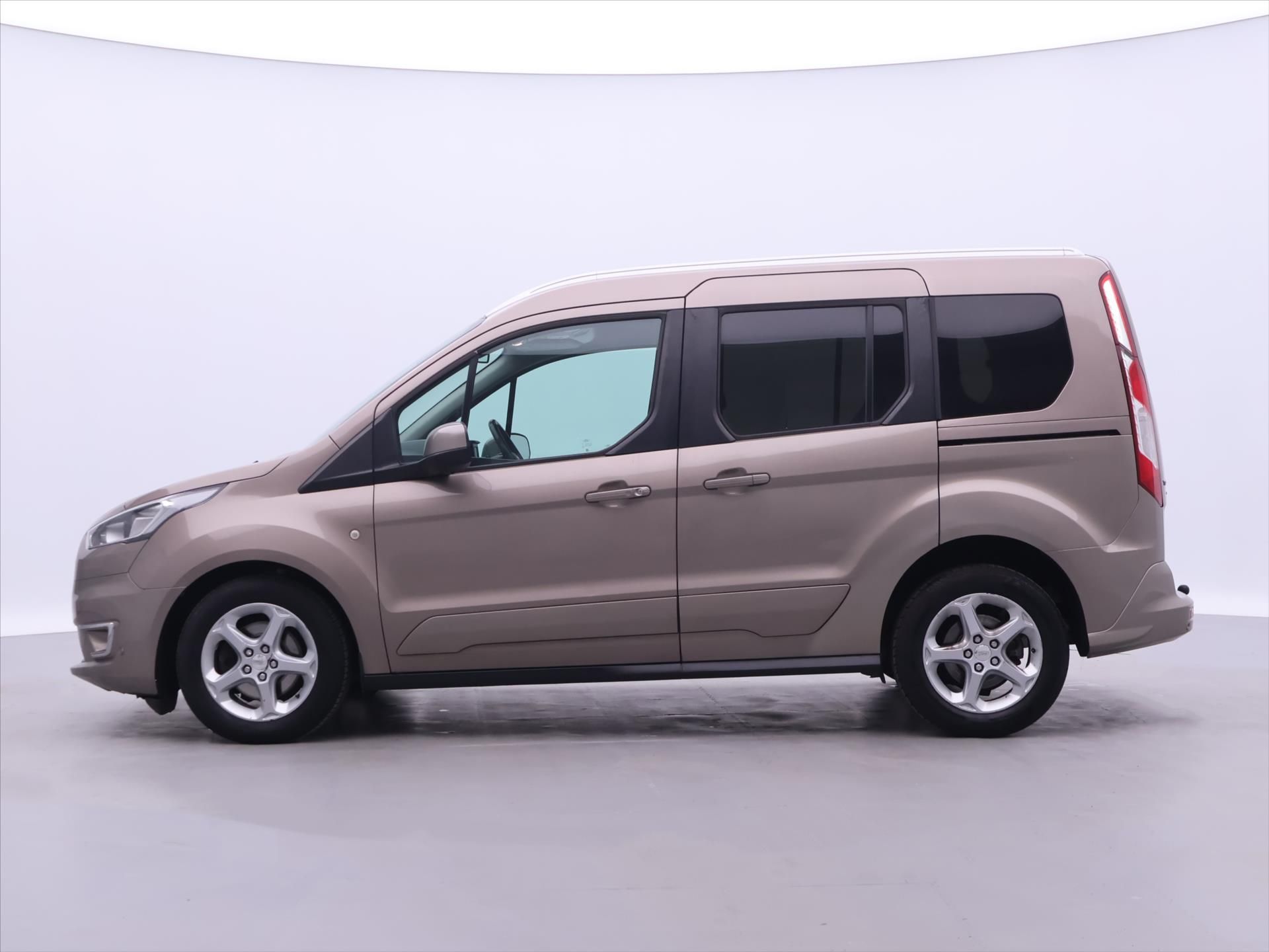 Ford Tourneo Connect, 1,5 TDCI Titanium Tažné CZ - fotka 4