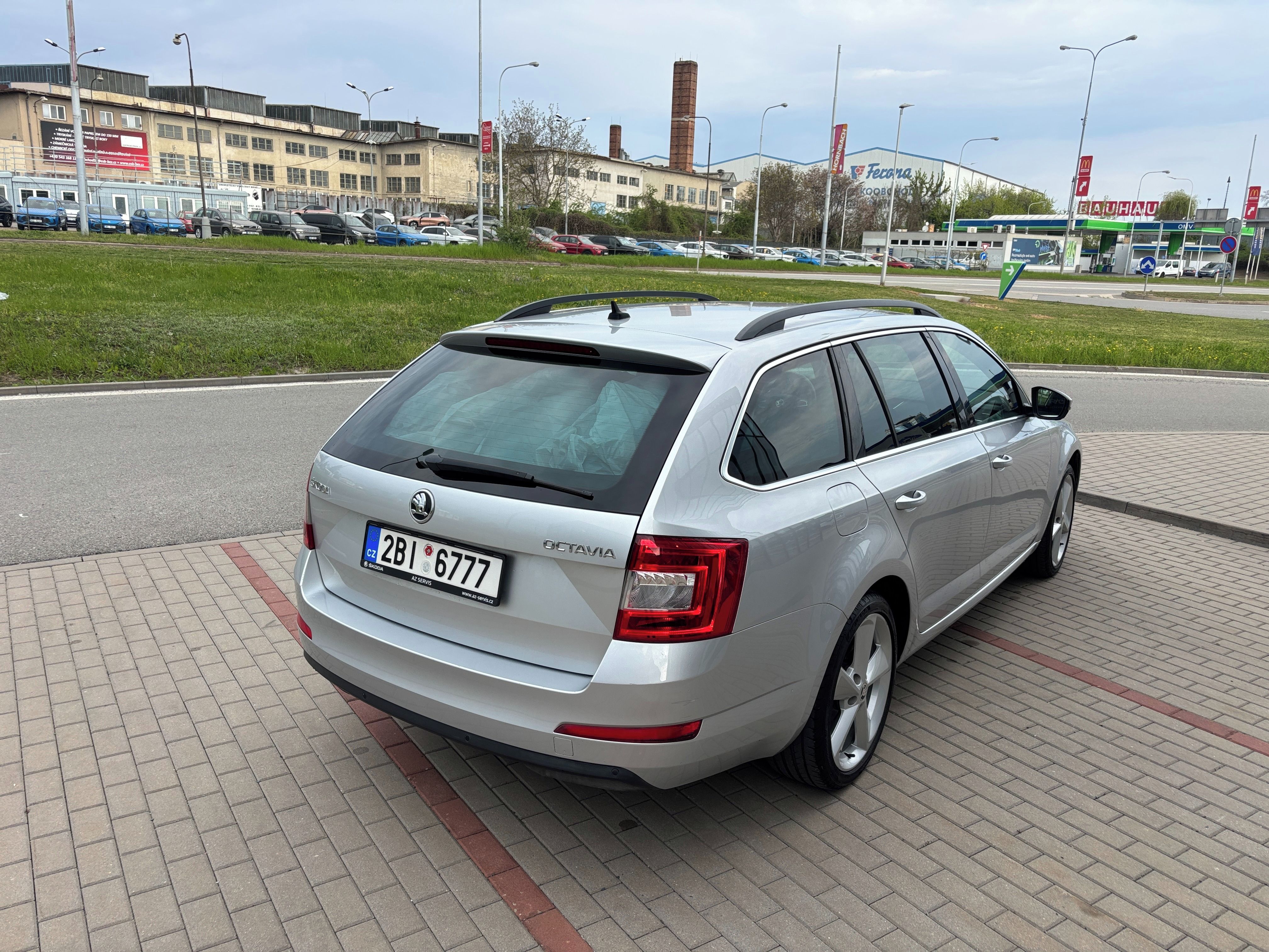 Škoda Octavia, 1.6TDi 81kW DSG Sport - fotka 6