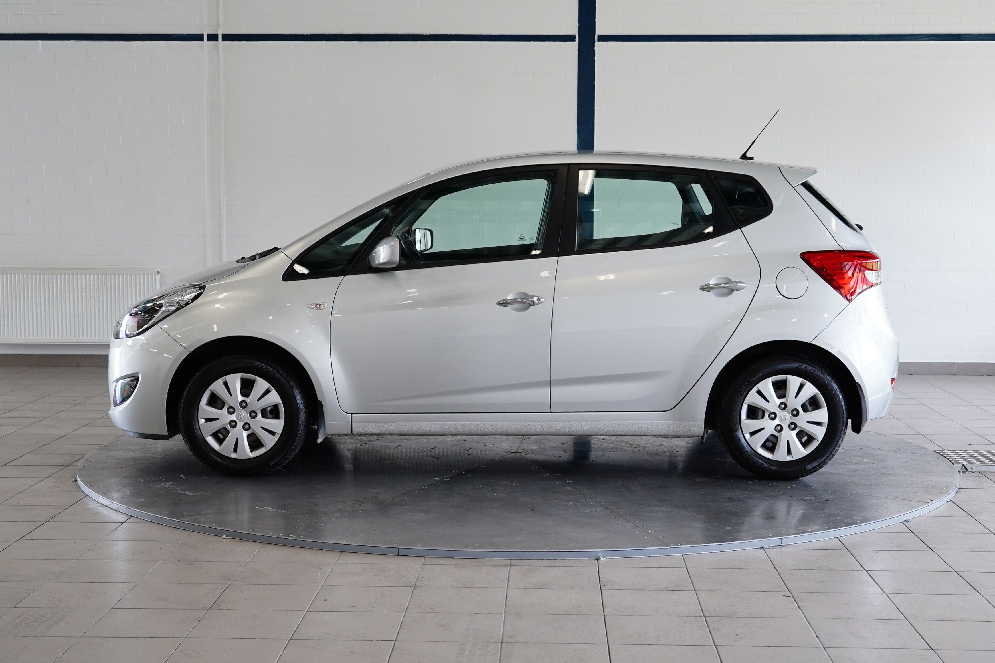 Hyundai ix20, 1.4i 66 kW Classic - fotka 3