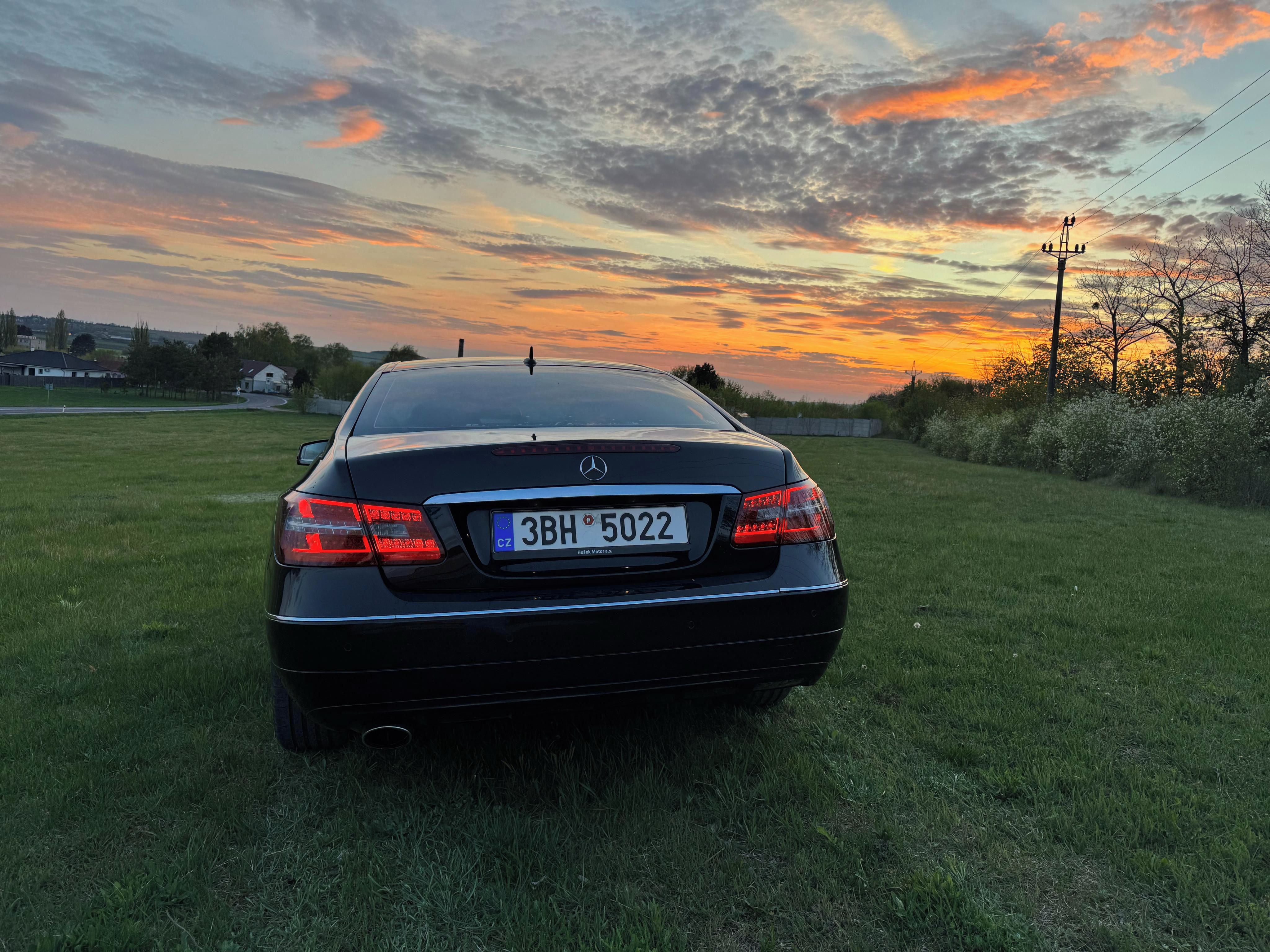 Mercedes-Benz Třídy E, E 220 CDI Coupé - fotka 6