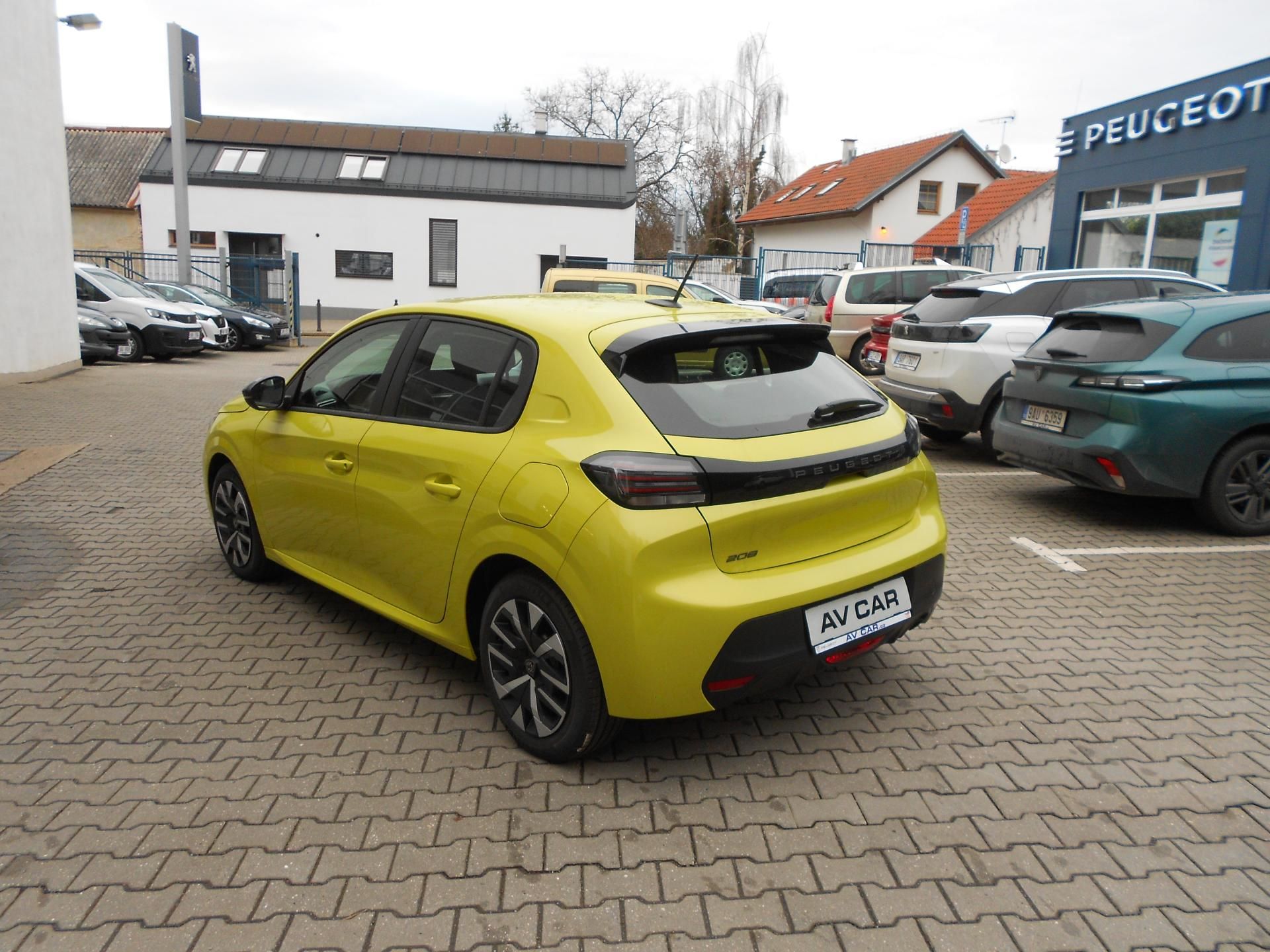 Peugeot 208, BUSINESS Hybrid 110 e-DCS6 - fotka 4
