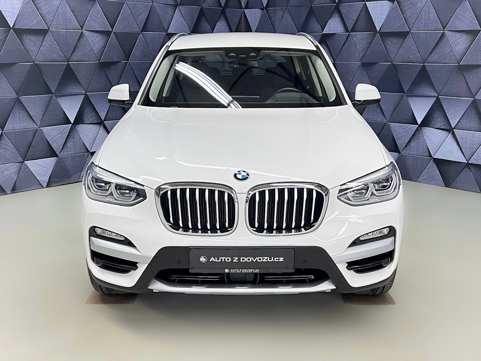 BMW X3, 30d xDrive X-LINE, HUD, TAŽNÉ - fotka 3
