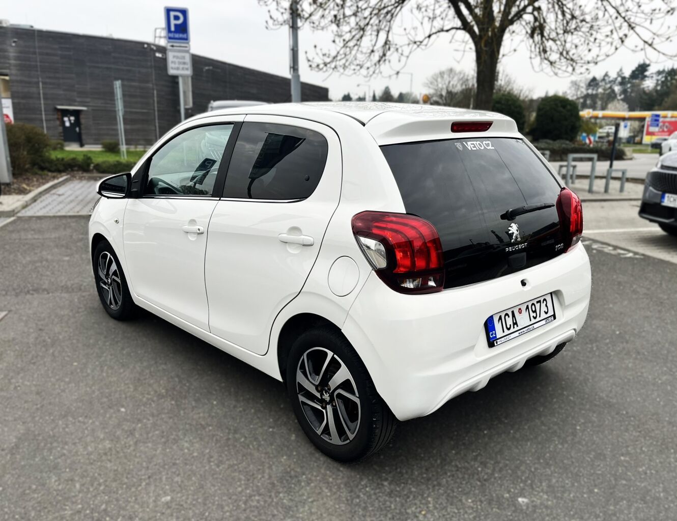 Peugeot 108, 1.0 PureTech, 51 kW, MAN 5 - fotka 3