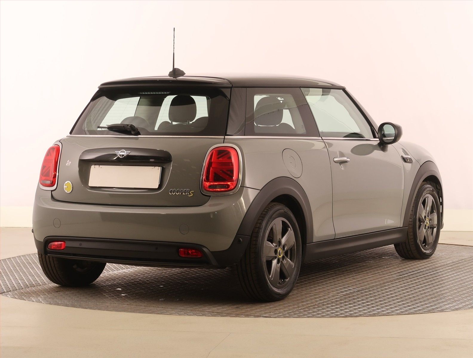 Mini, Cooper SE 32 kWh, SoH 96% - fotka 5