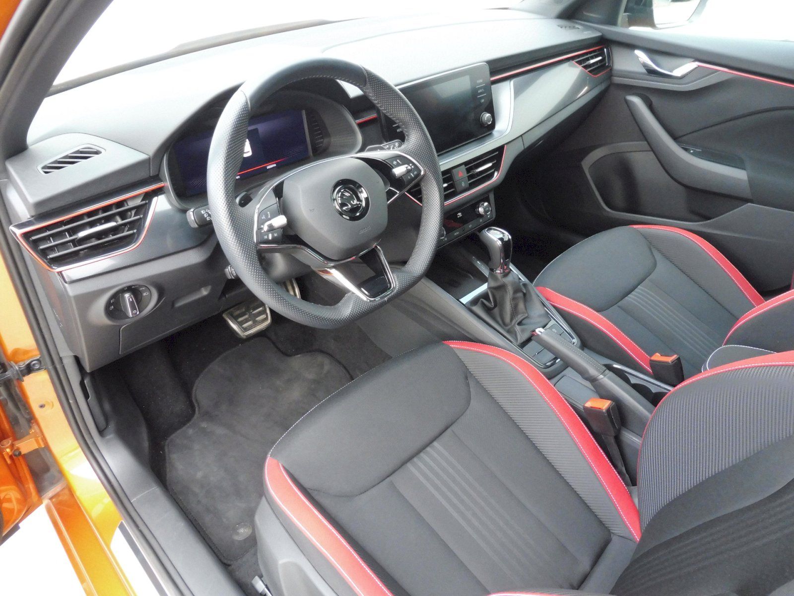 Škoda Kamiq, Monte Carlo 1,0 TSI 81kW DSG - fotka 6