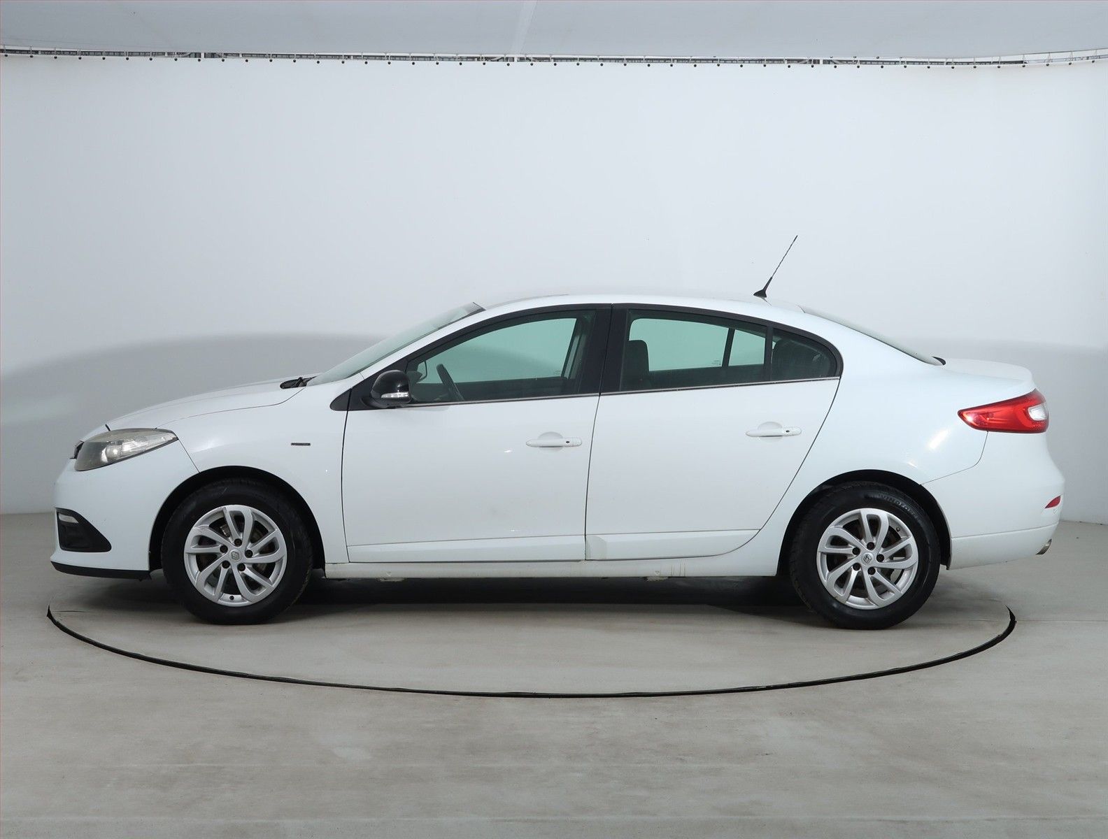 Renault Fluence, 1.6 16V, LPG - fotka 3