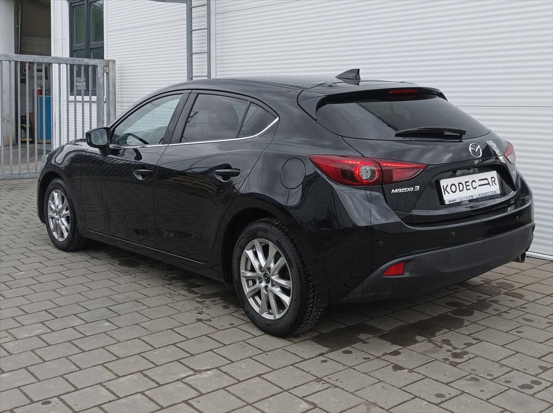Mazda 3, 1,5 Skyactiv-D 105k 4x2 6MAN - fotka 4