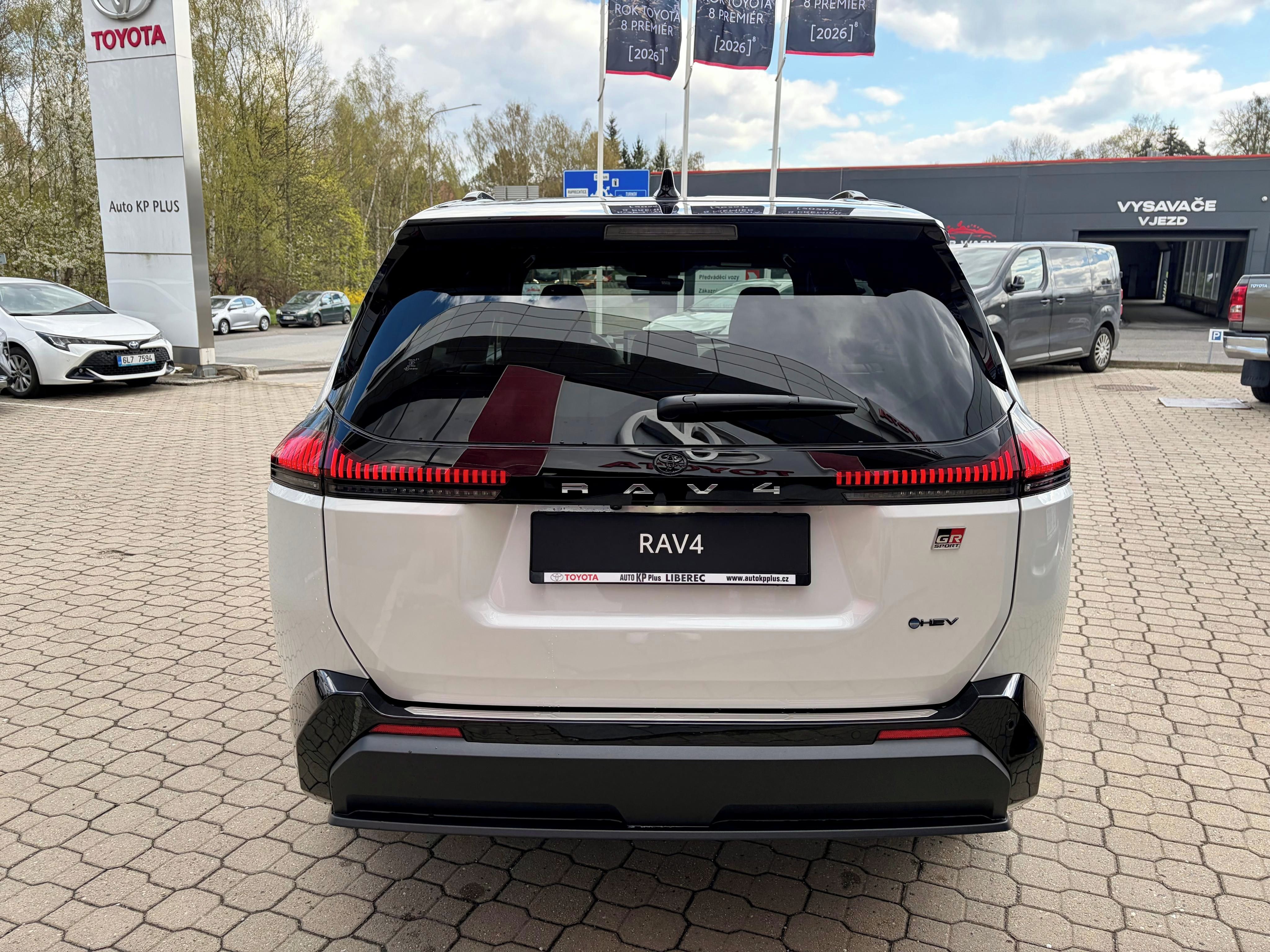 Toyota Rav4, 2,5 4x4 194k GR Sport 2026 - fotka 5
