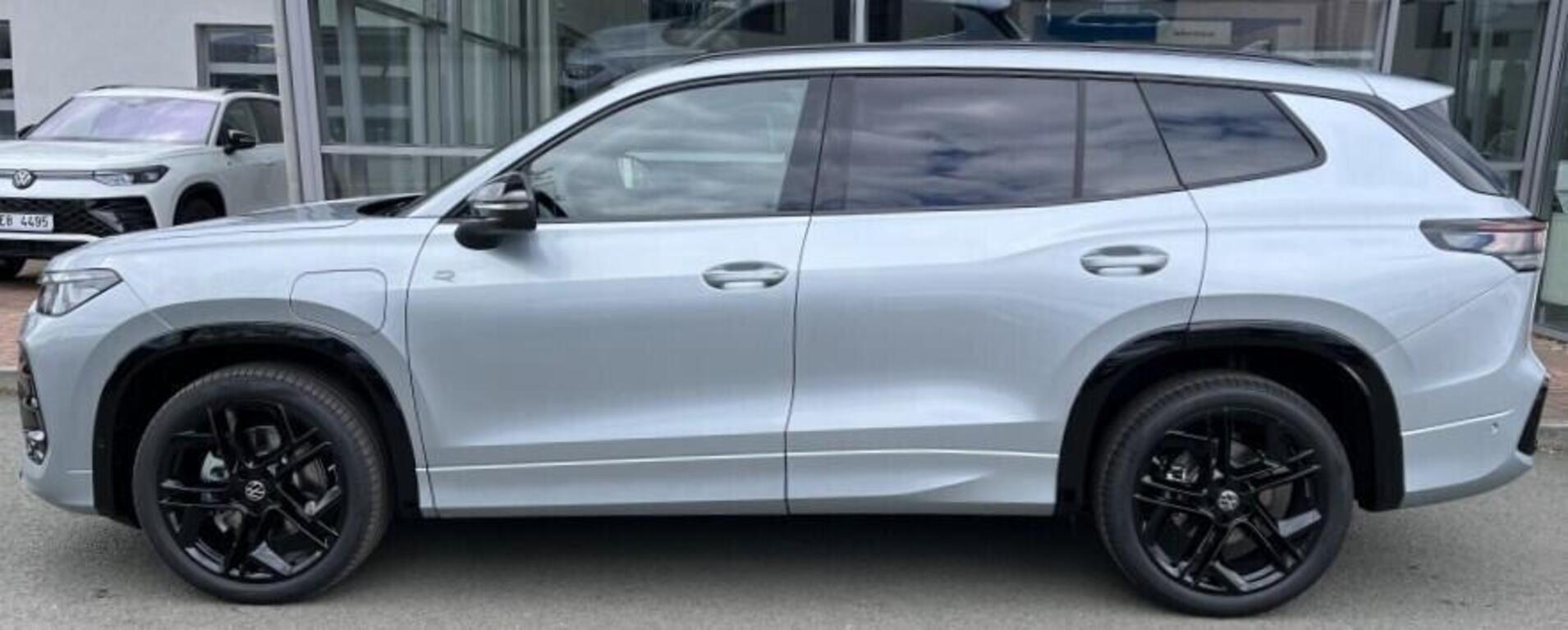 Volkswagen Tayron, R-Line 1,5 TSI eHybrid 150 kW - fotka 2