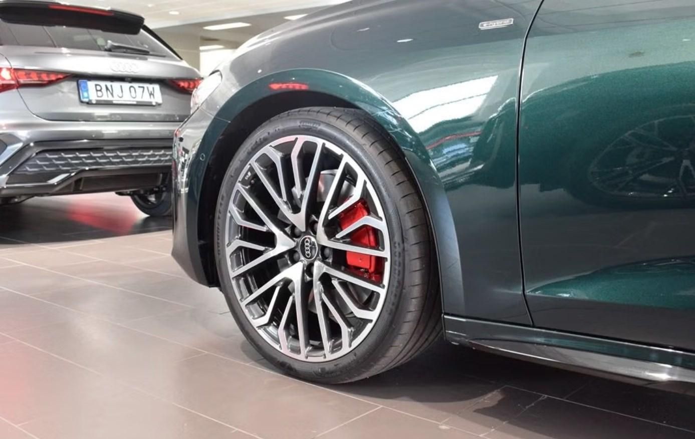 Audi A5, 2.0 e-hybrid Q 360k Panorama - fotka 3