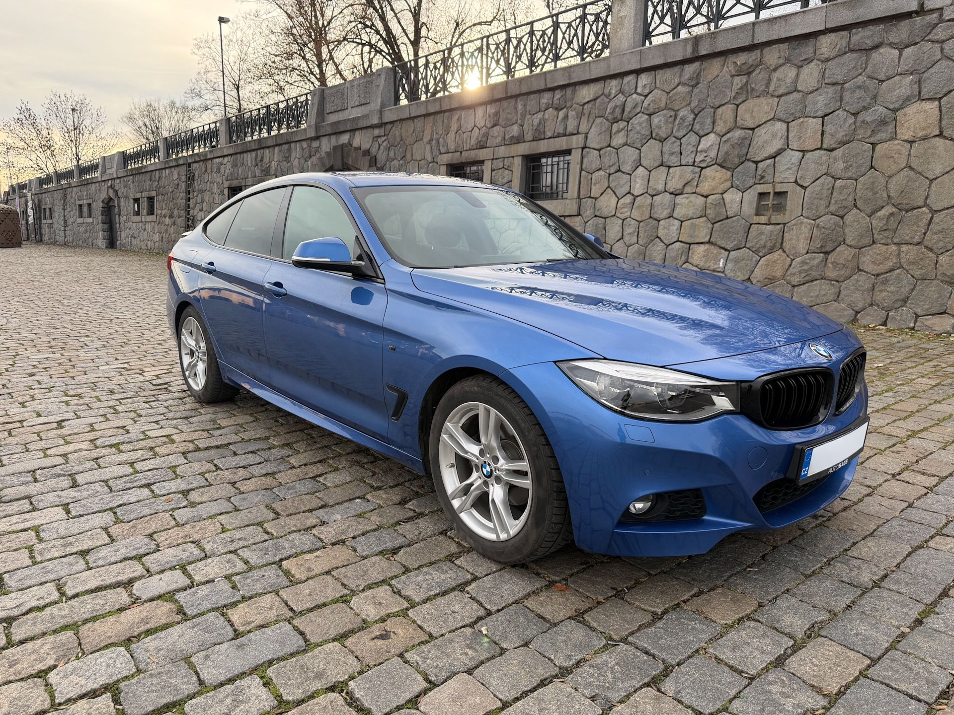 BMW Řada 3, Gran Turismo - Mpaket - XDrive - fotka 2