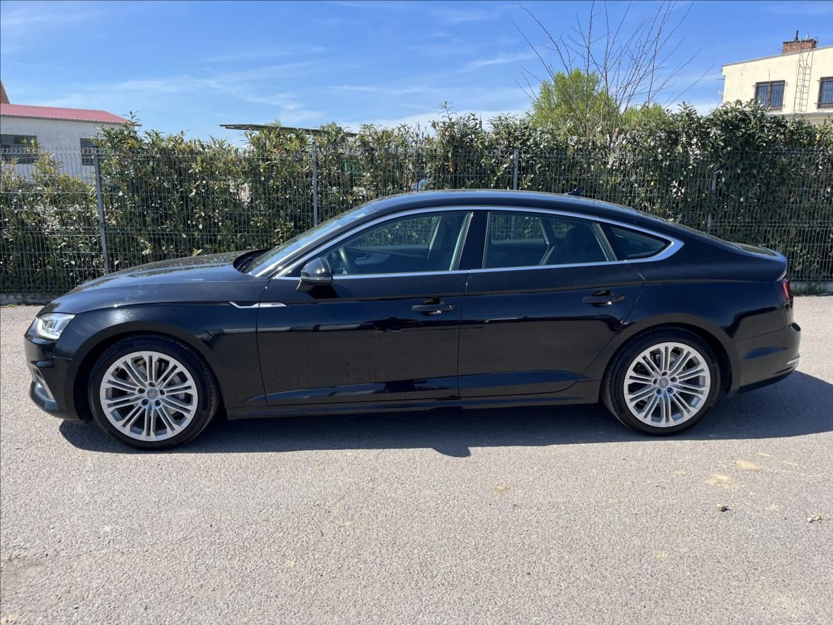 Audi A5, 2.0 SPORTBACK 40 TDi 4x4 STRON - fotka 4