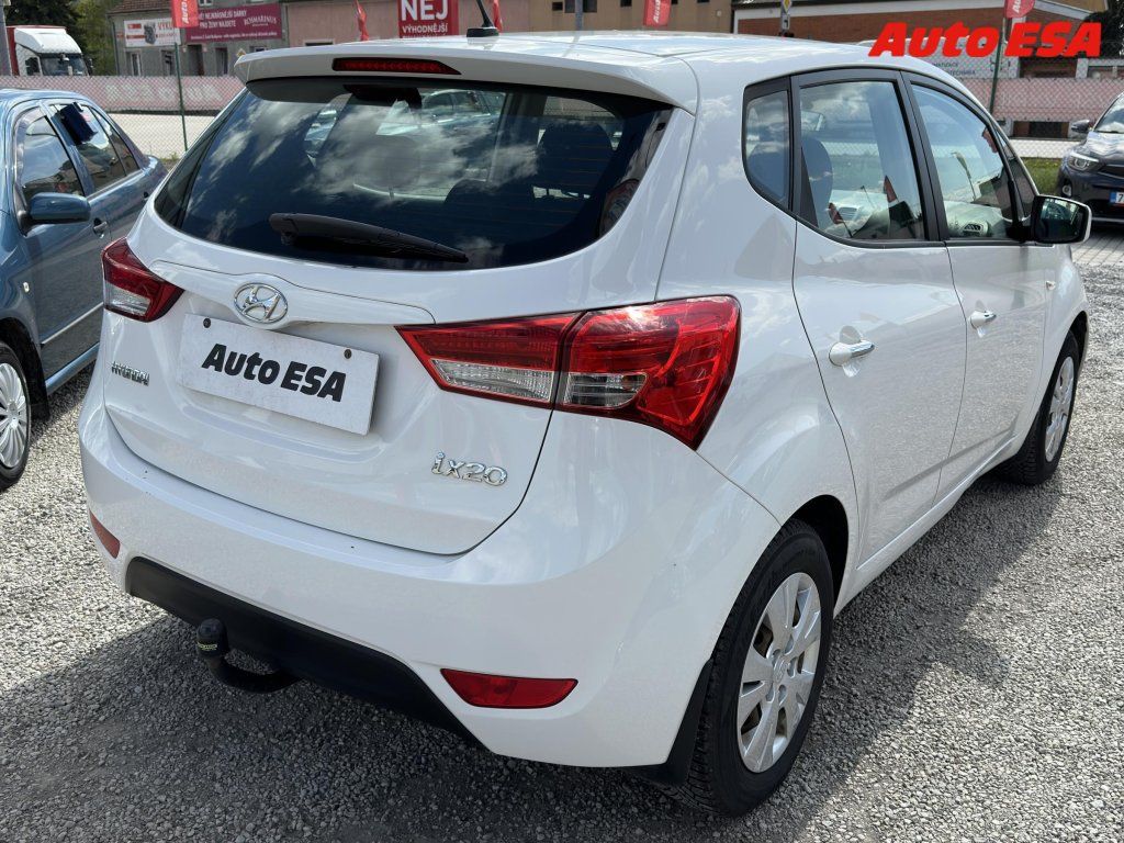 Hyundai ix20, 1.6i,ČR - fotka 4