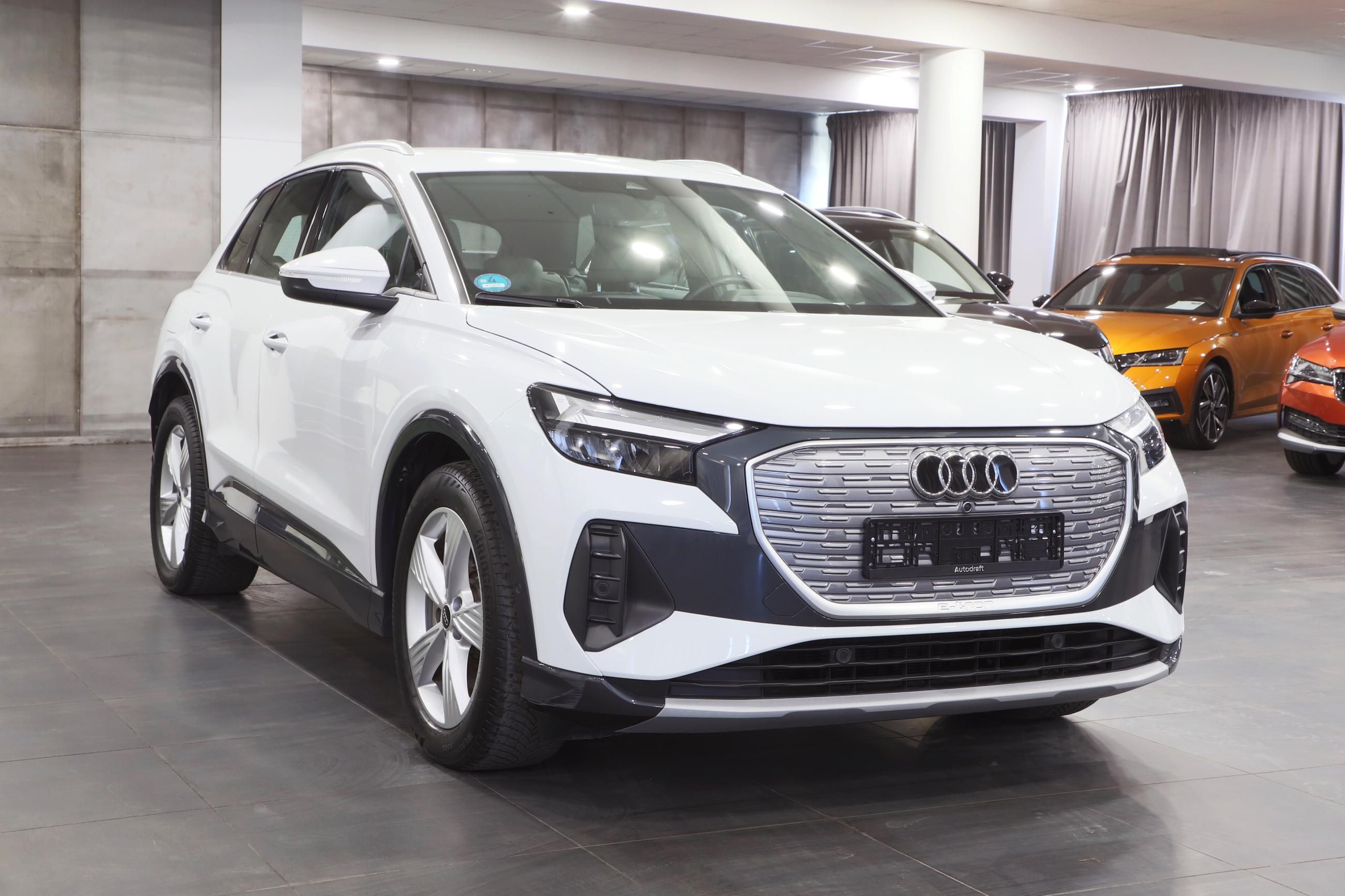 Audi Q4 e-tron, 50 quattro 220kW 4x4 / ALU 19"