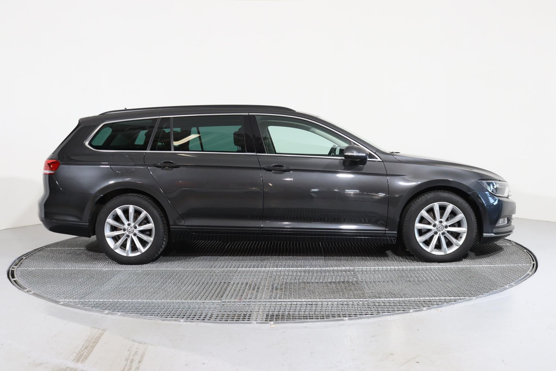 Volkswagen Passat, VARIANT COMFORTLINE 2,0 TDI - fotka 3
