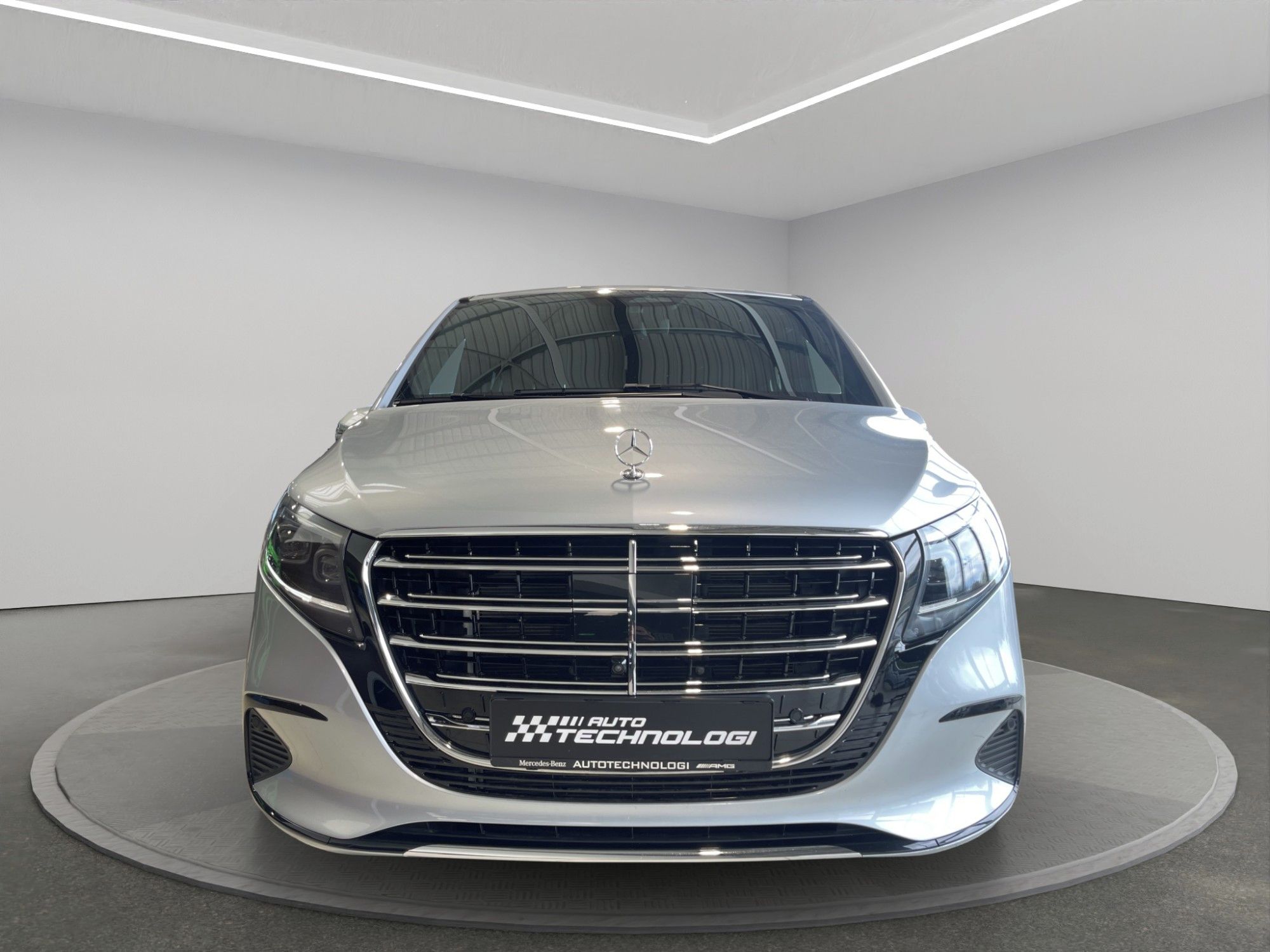 Mercedes-Benz Třídy V, 300 d L 4MATIC EXCLUSIVE - fotka 2