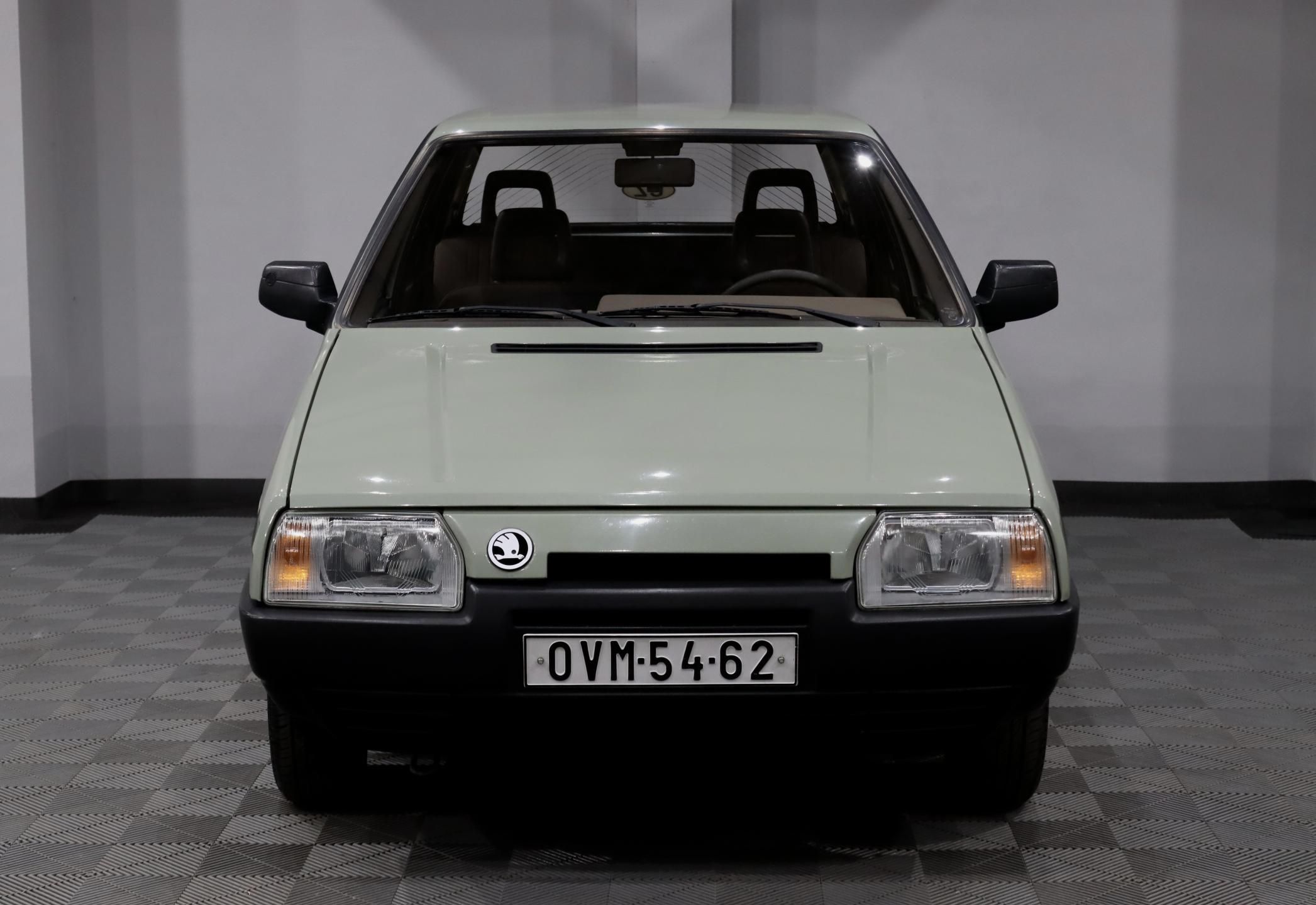 Škoda Favorit, 1.3 46 kW 136 L - fotka 3