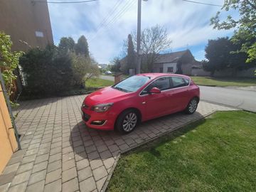 Opel astra 1,4 turbo + zimní k