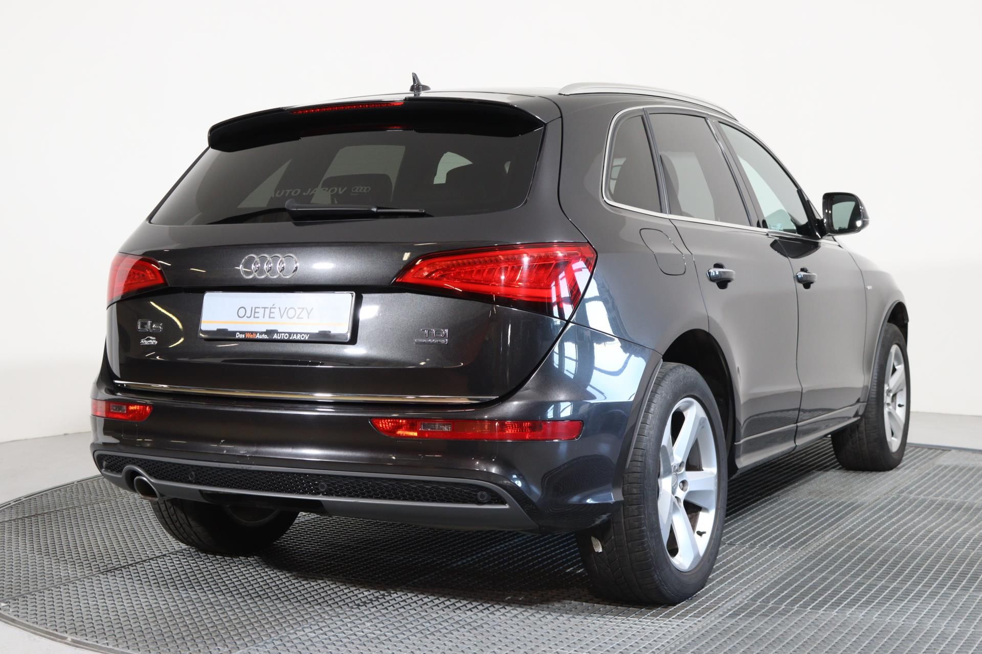 Audi Q5, 2,0 TDI quattro S-Tronic - fotka 2