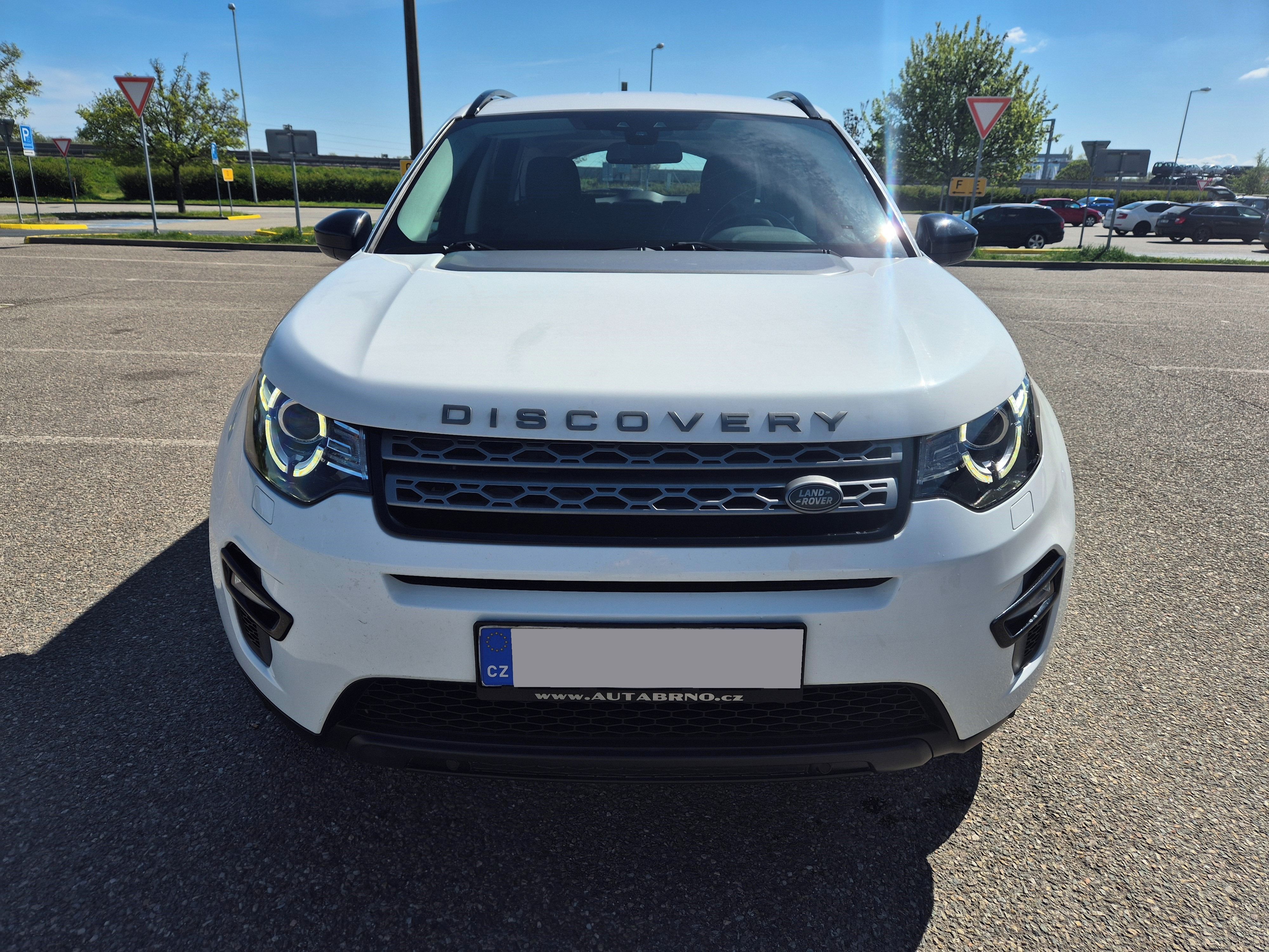 Land Rover Discovery Sport, 2.0TD4 SE 4x4 1 MAJITEL AUTOMA - fotka 2