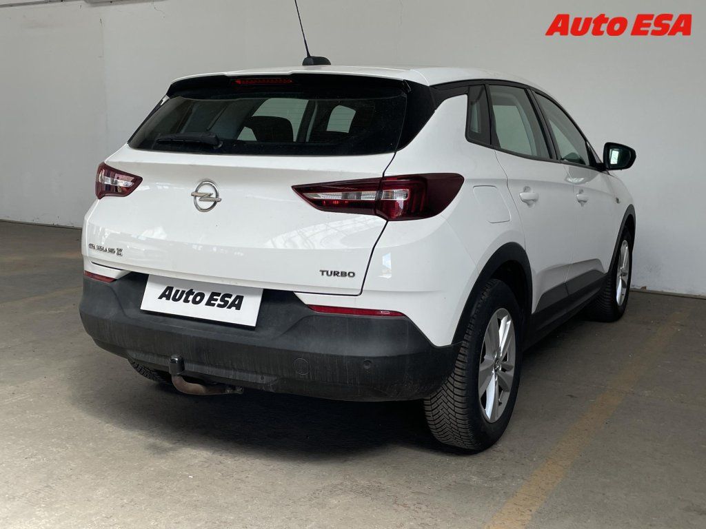 Opel Grandland X, 1.2T,Edition,TZ - fotka 4