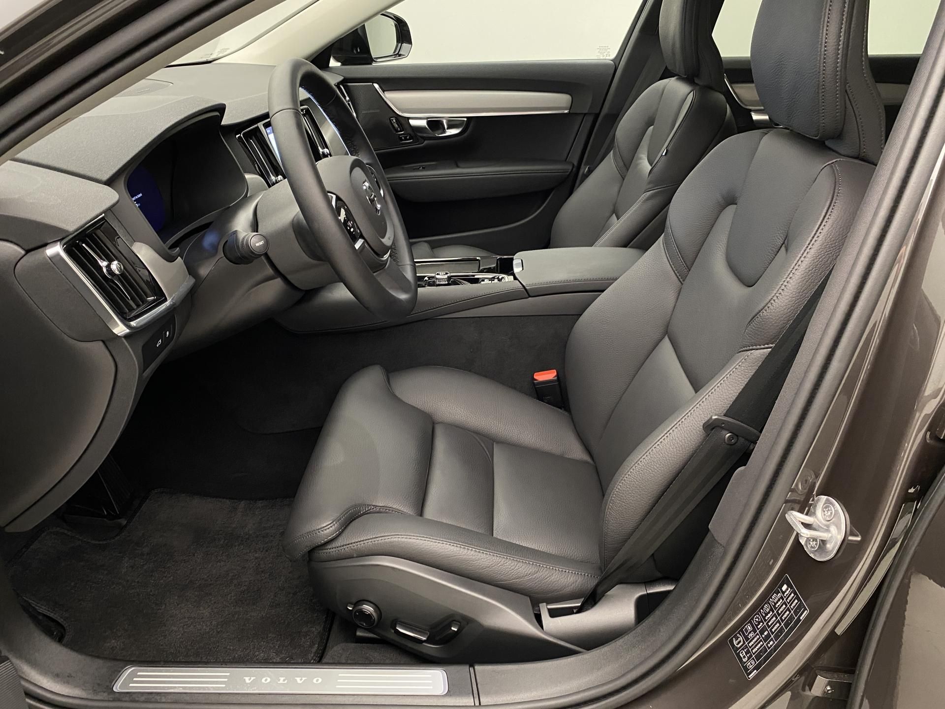 Volvo V90, T6 AWD RECHARGE DARK PLUS AUT - fotka 3