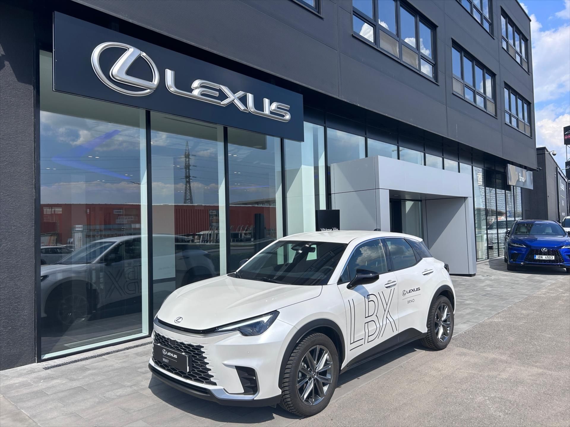 Lexus LBX, 1,5   Elegant Tech Black