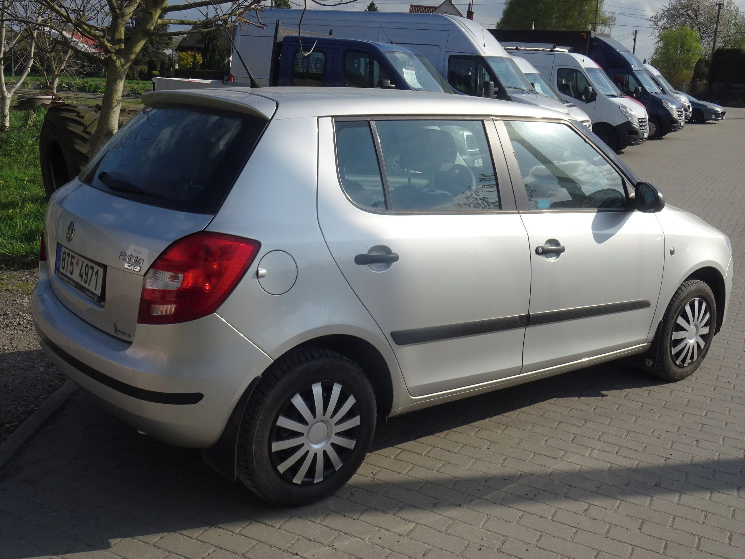 Škoda Fabia, 1.2 I PRAV. SERVIS, NOVÁ STK ! - fotka 4