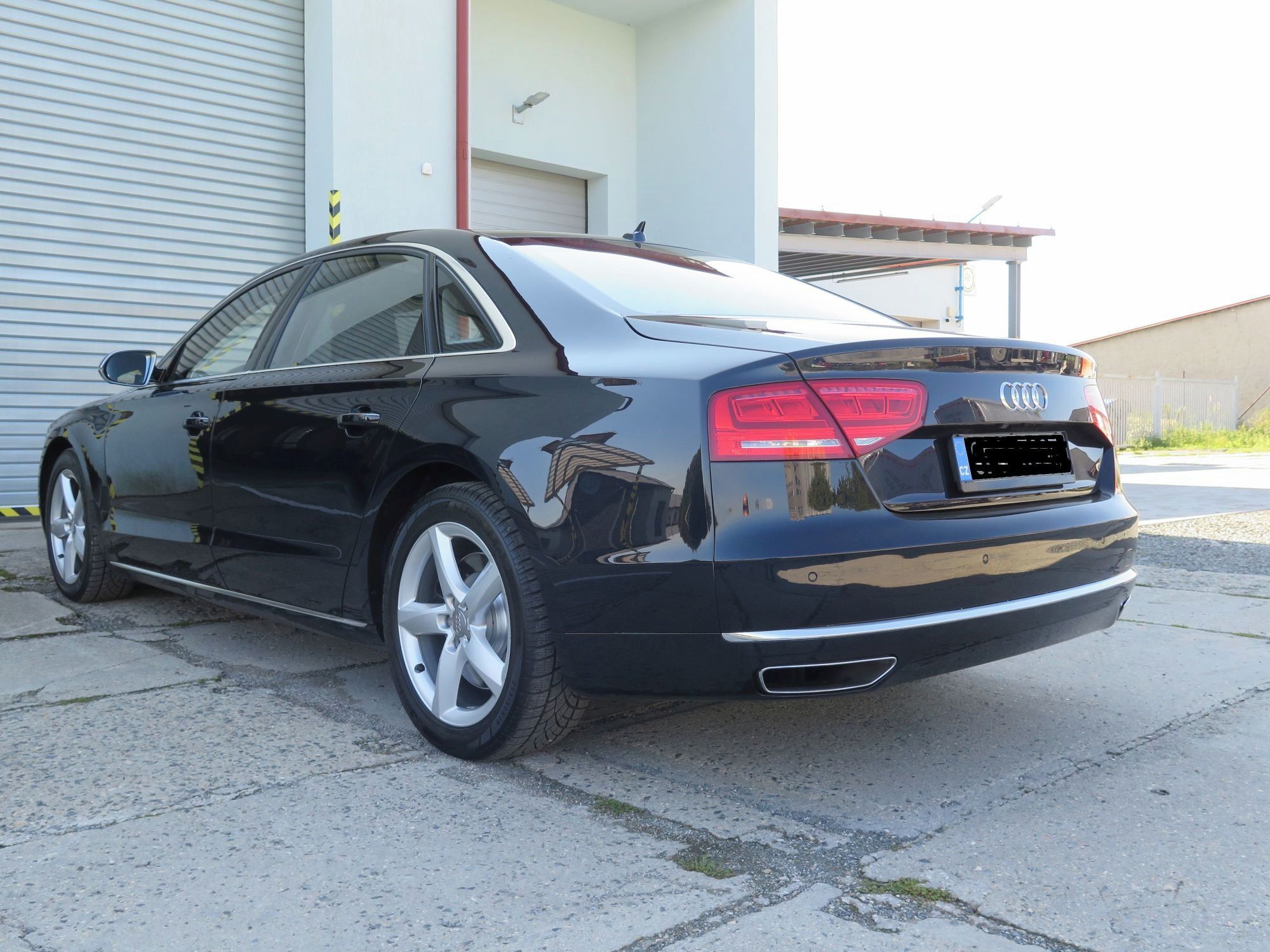 Audi A8, W12, 6.3 FSI quattro, L - fotka 3