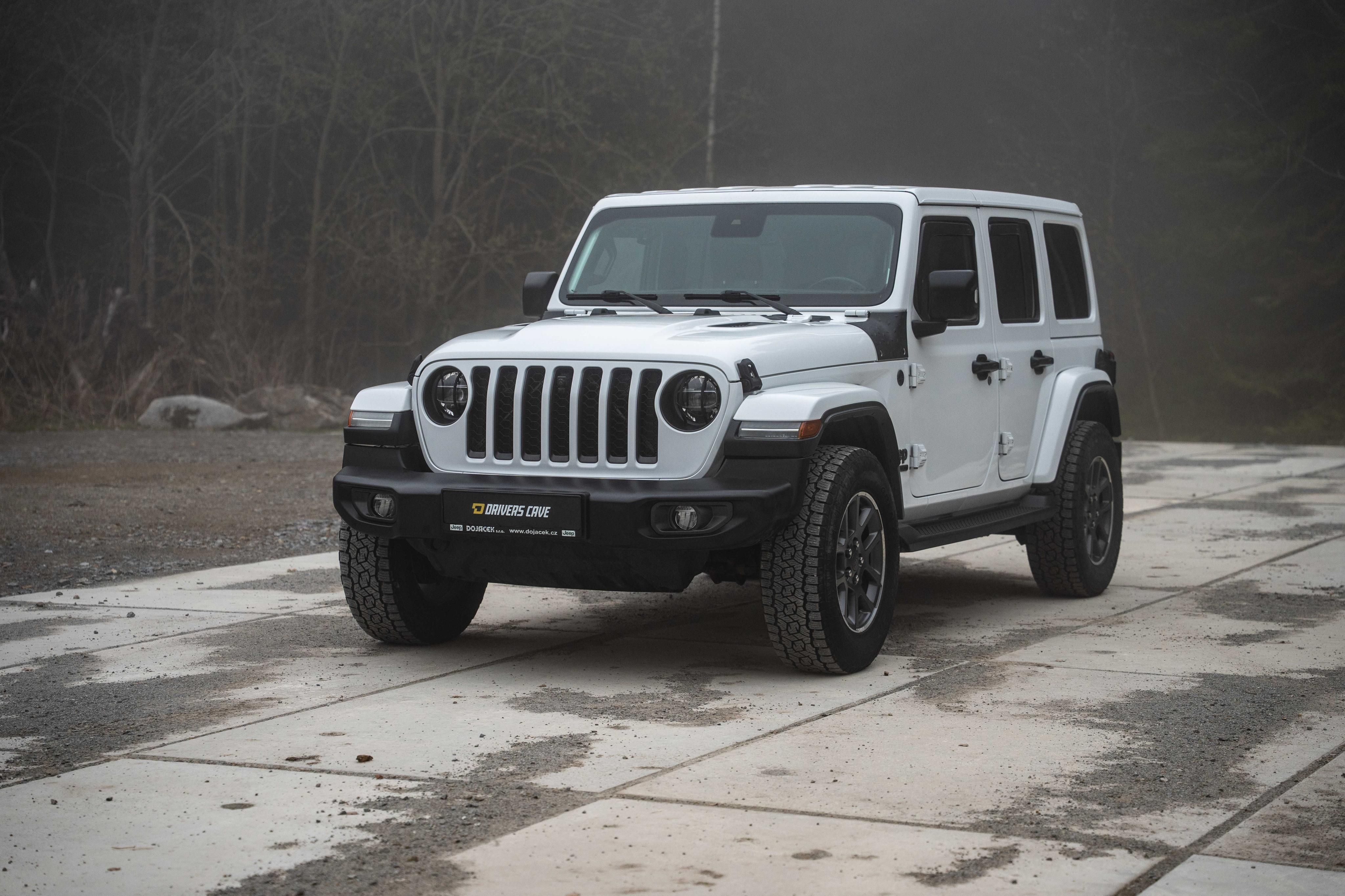 Jeep Wrangler, 2.0 Unlimited 80. Anniversary - fotka 4