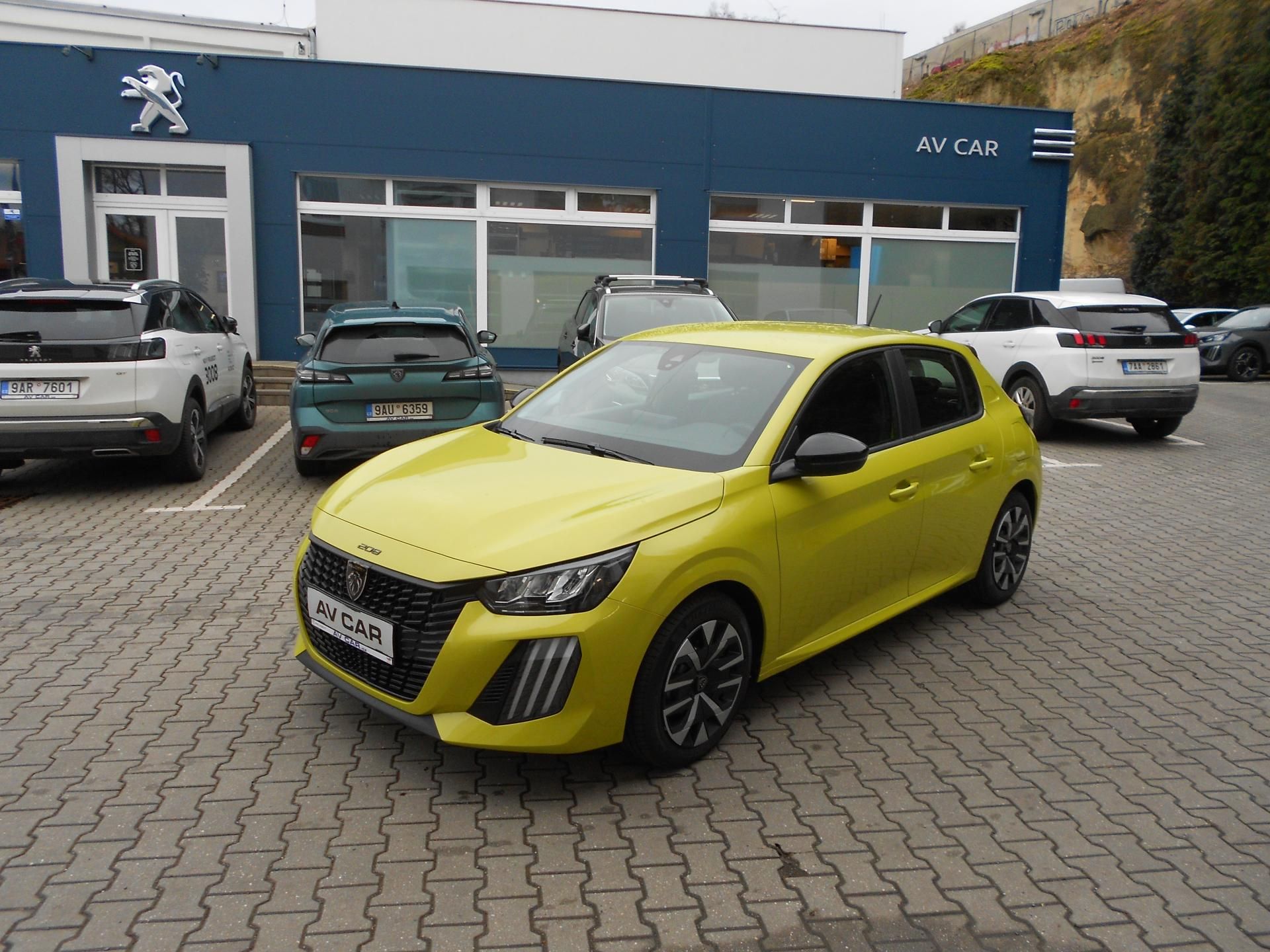Peugeot 208, BUSINESS Hybrid 110 e-DCS6 - fotka 2