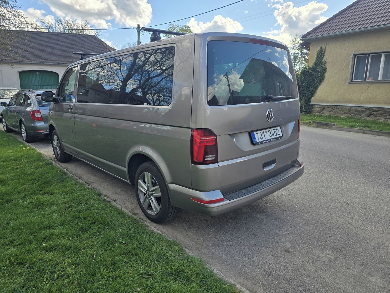 Volkswagen Caravelle, VW Caravelle T6.1 LONG 2.0 TDI - fotka 5