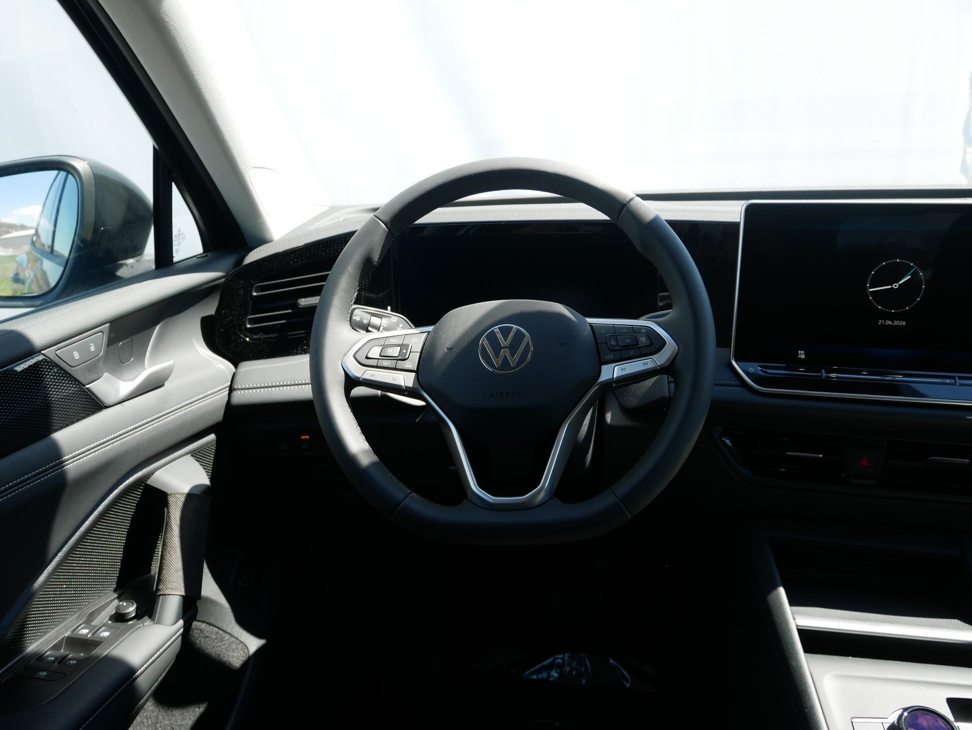 Volkswagen Tiguan, Tiguan People 1,5 TSI 150 kW e - fotka 5