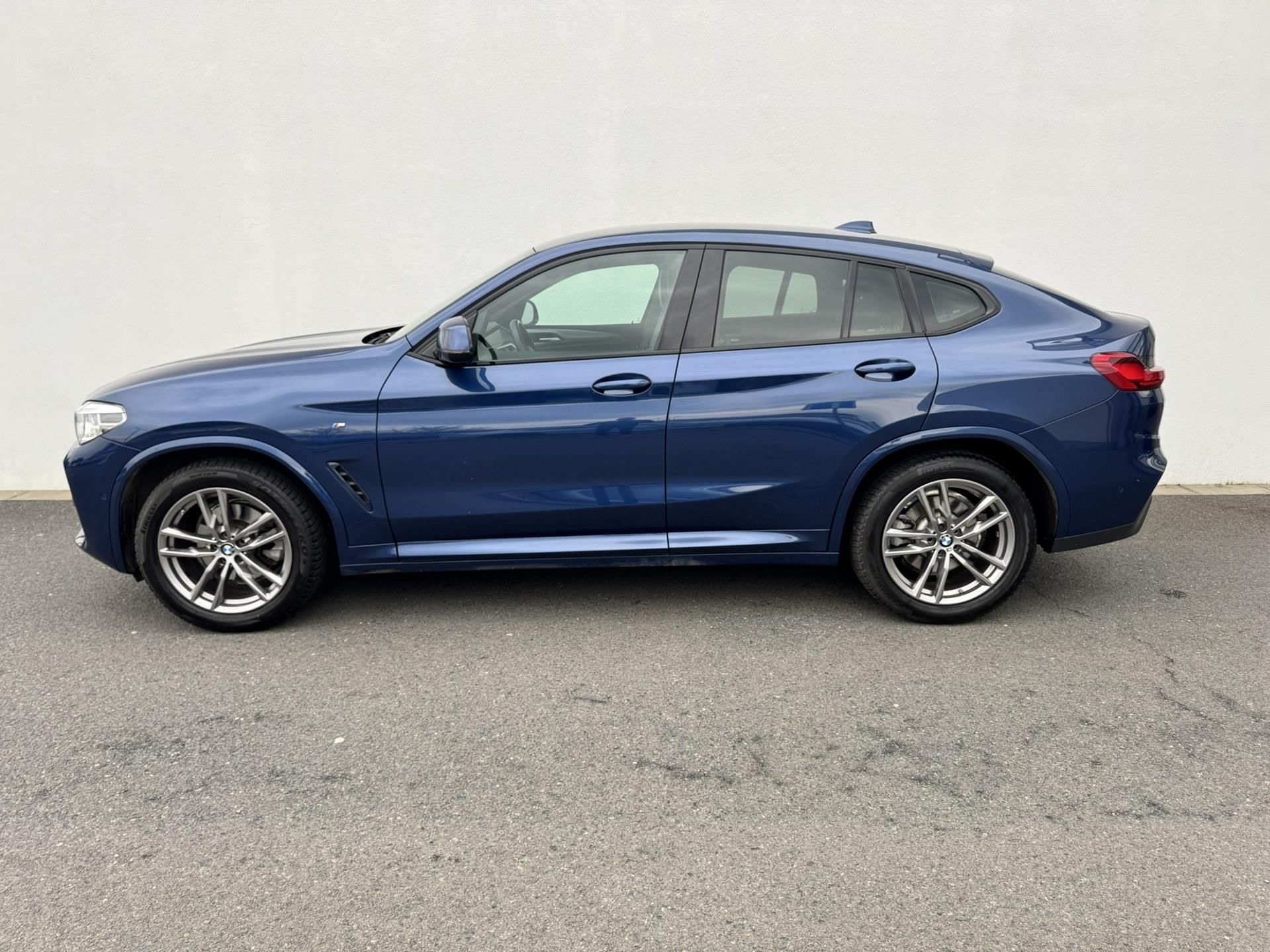 BMW X4, X4 xDrive20d Mpaket - fotka 2