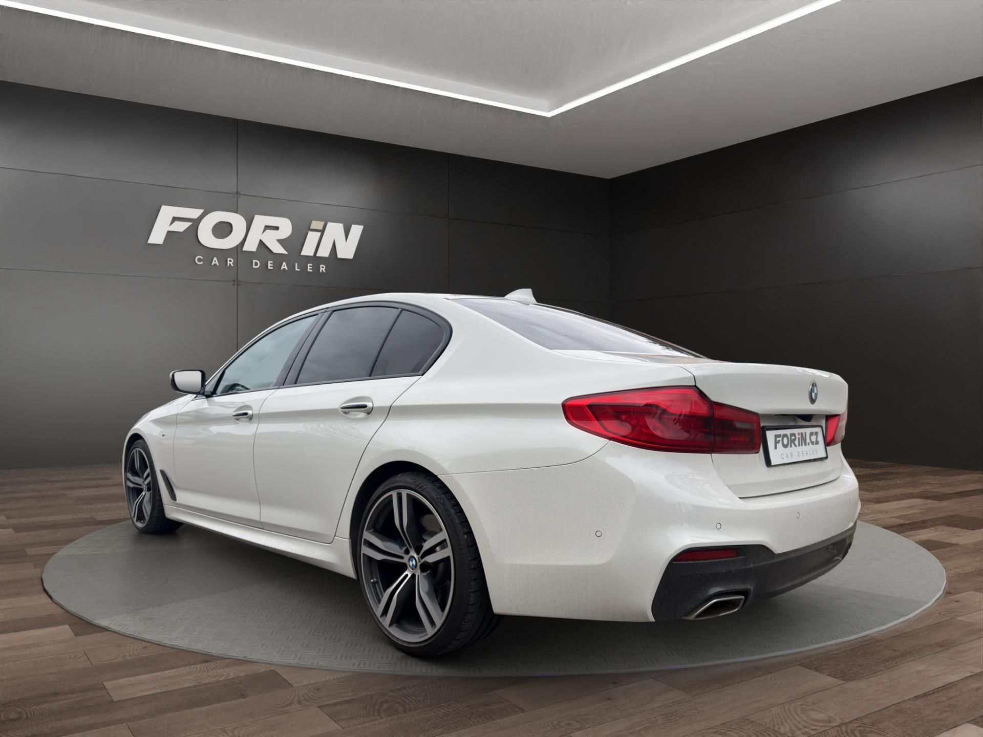 BMW Řada 5, 530 M-SPORT 195KW - fotka 4