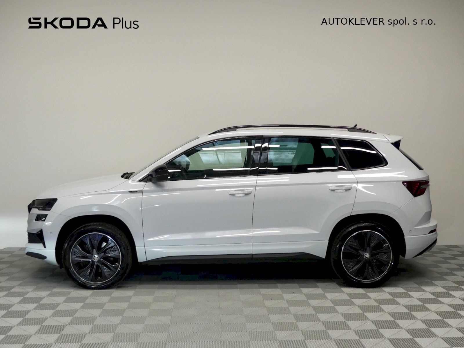Škoda Karoq, SportLine 4x4 DSG 2.0TSI 140kW - fotka 3