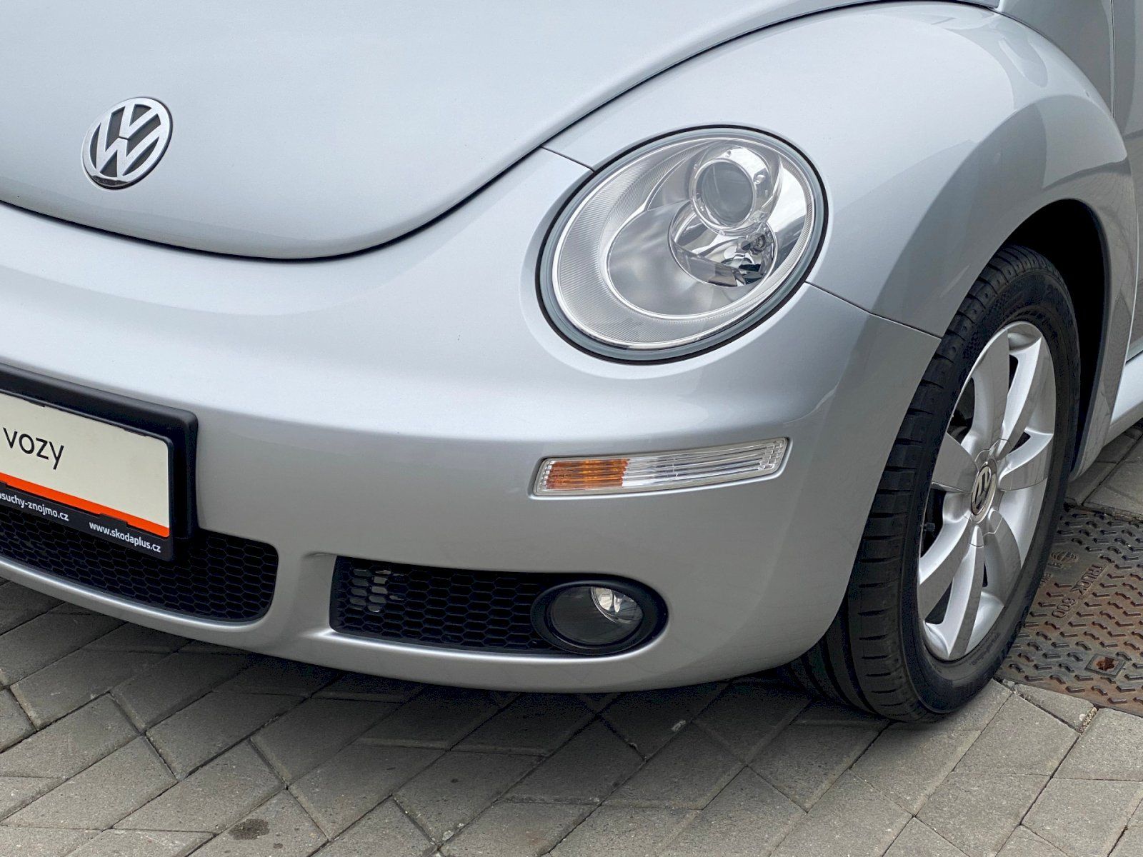 Volkswagen New Beetle, 1.6 MPI 75 kW Premium - fotka 6
