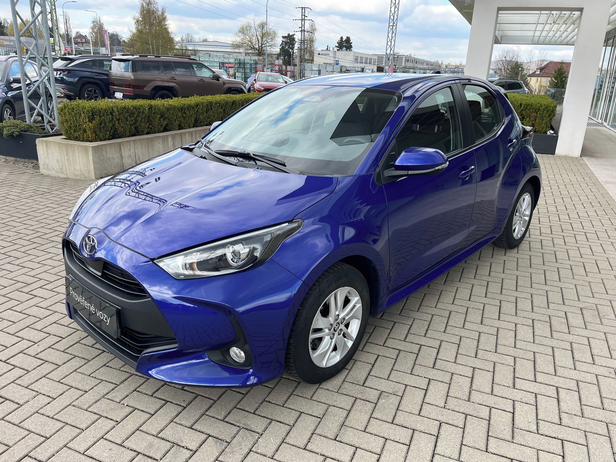Toyota Yaris, 1.5 Hybrid e-CVT Comfort - fotka 2