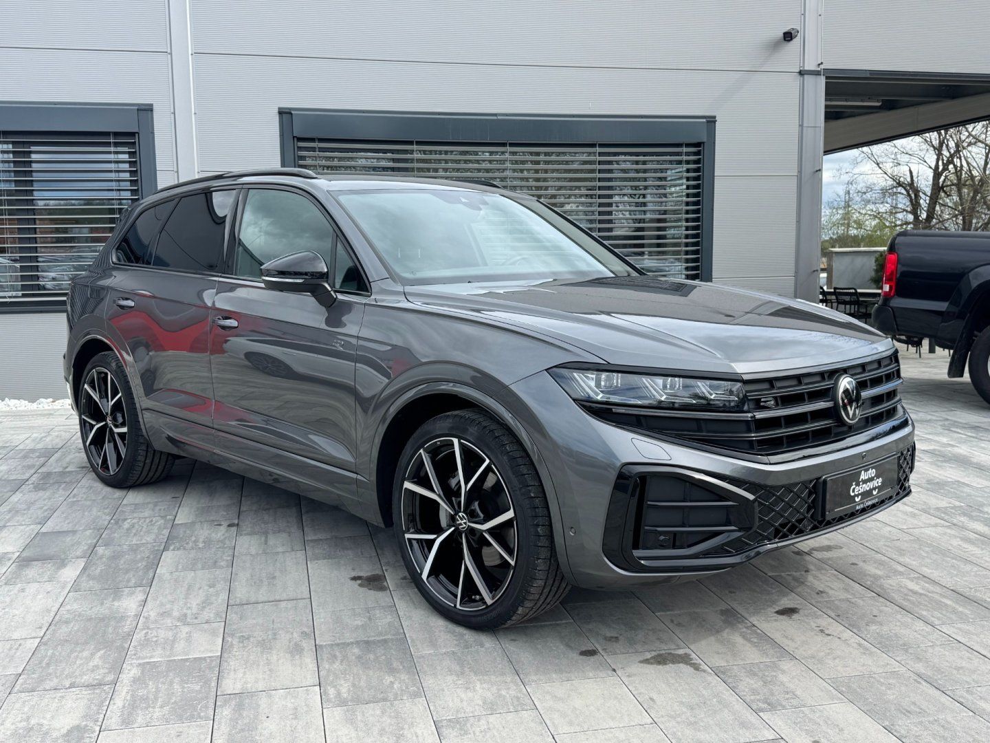 Volkswagen Touareg, R-Line 3.0 TDI 4Motion 210kW - fotka 3