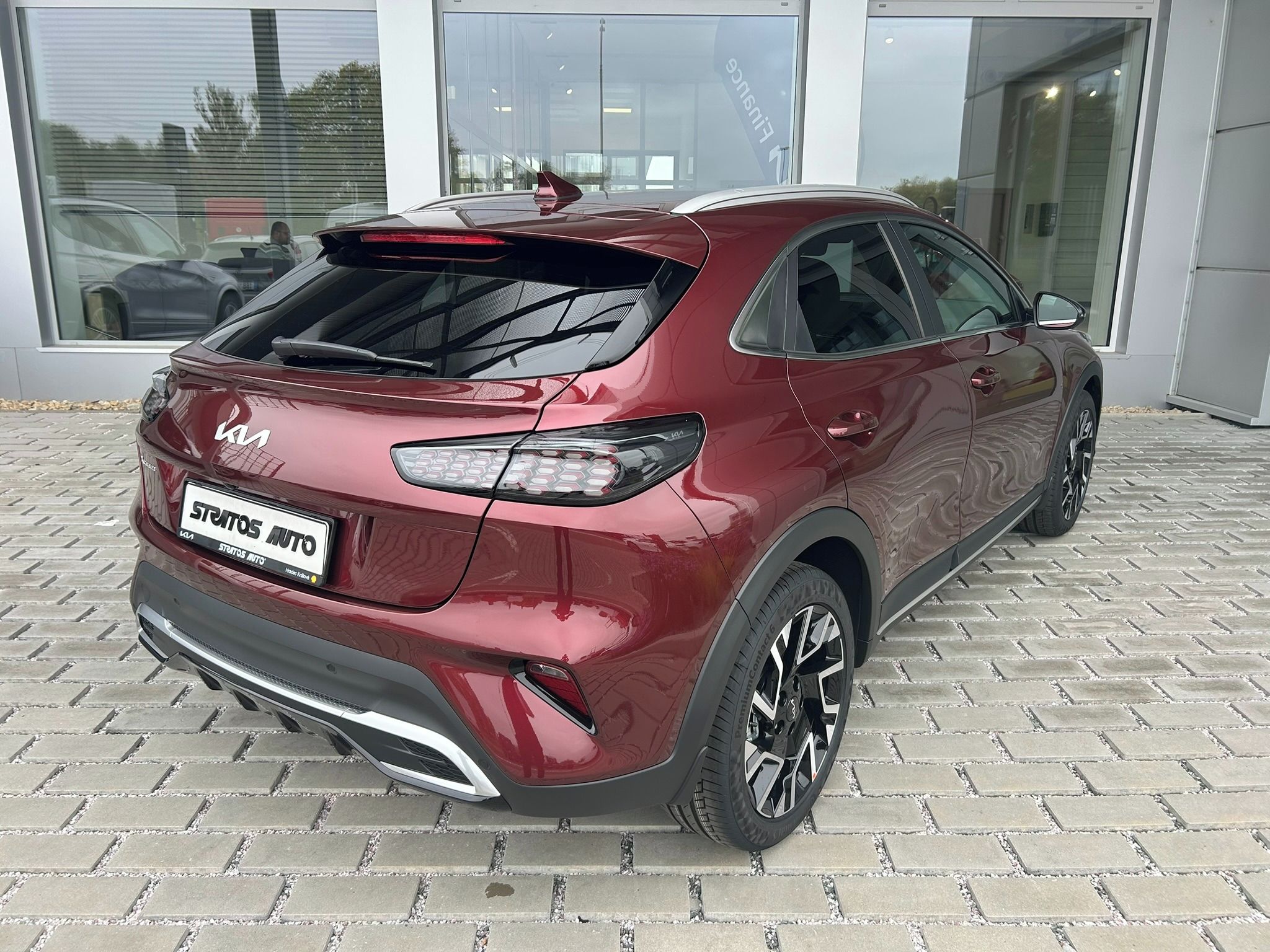 Kia XCee´d, 1,6 T-GDi 7DCT STEEL EDITION - fotka 5