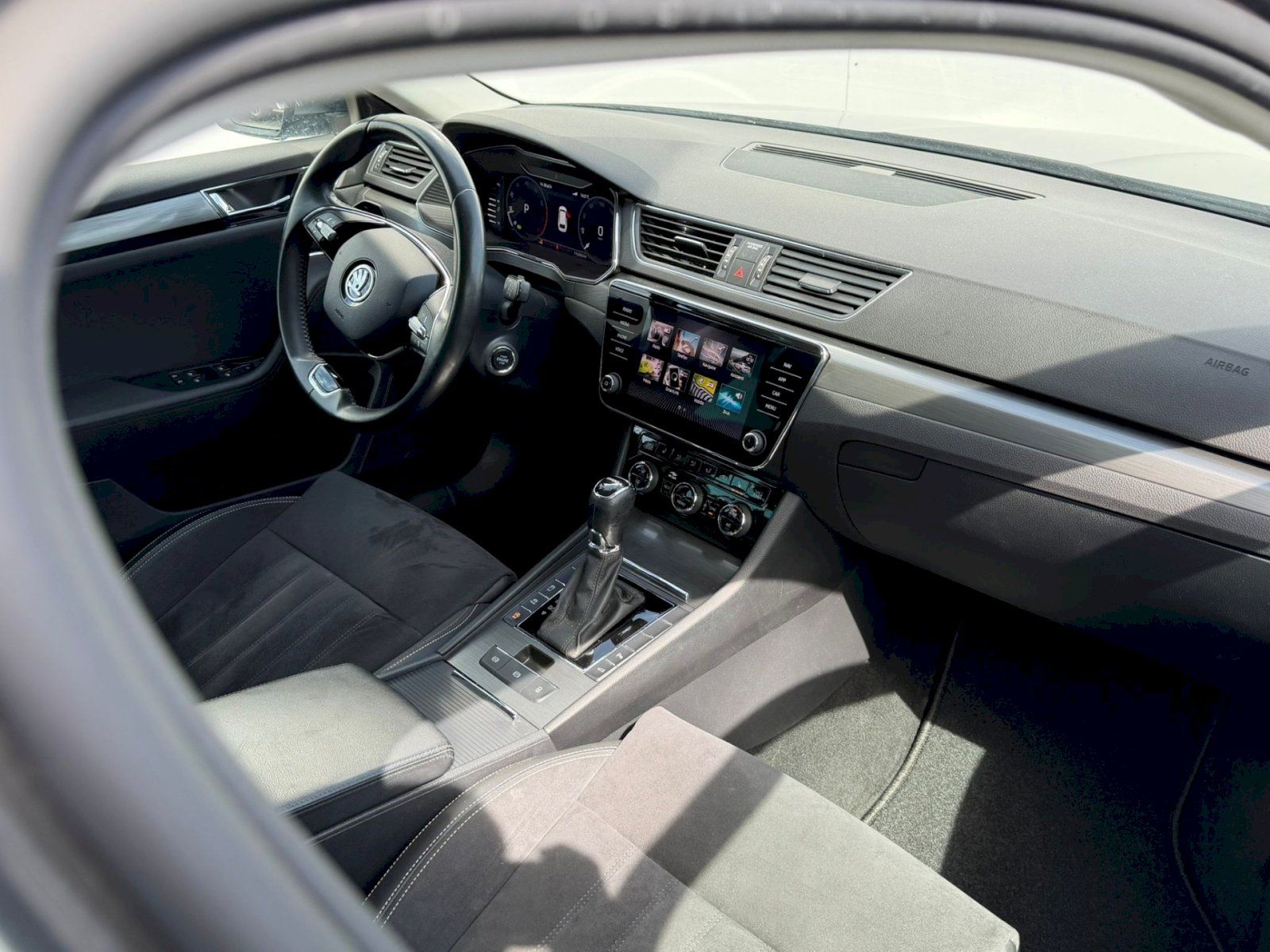 Škoda Superb, combi Style Plus 2,0 TSI 140 k - fotka 6