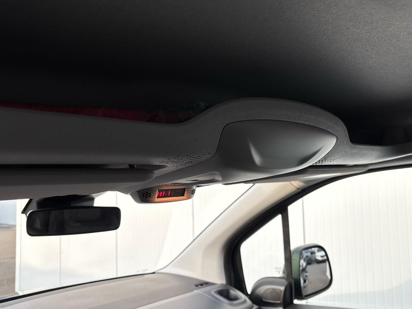 Opel Combo, 1.5CDTi 130k 96kW Elegance Plu - fotka 5