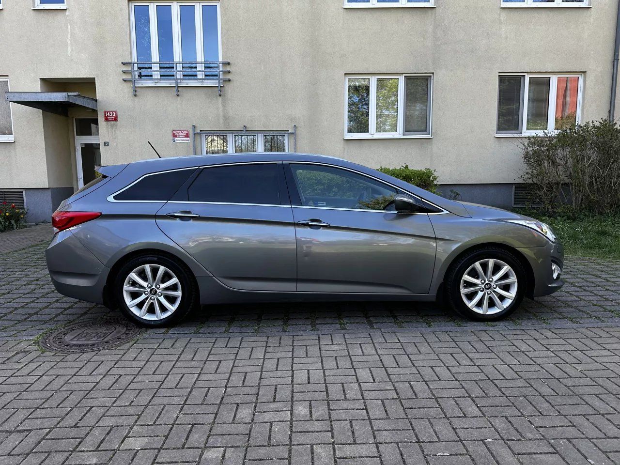 Hyundai i40, 1.7 CRDi Style Navigace Xenony - fotka 4