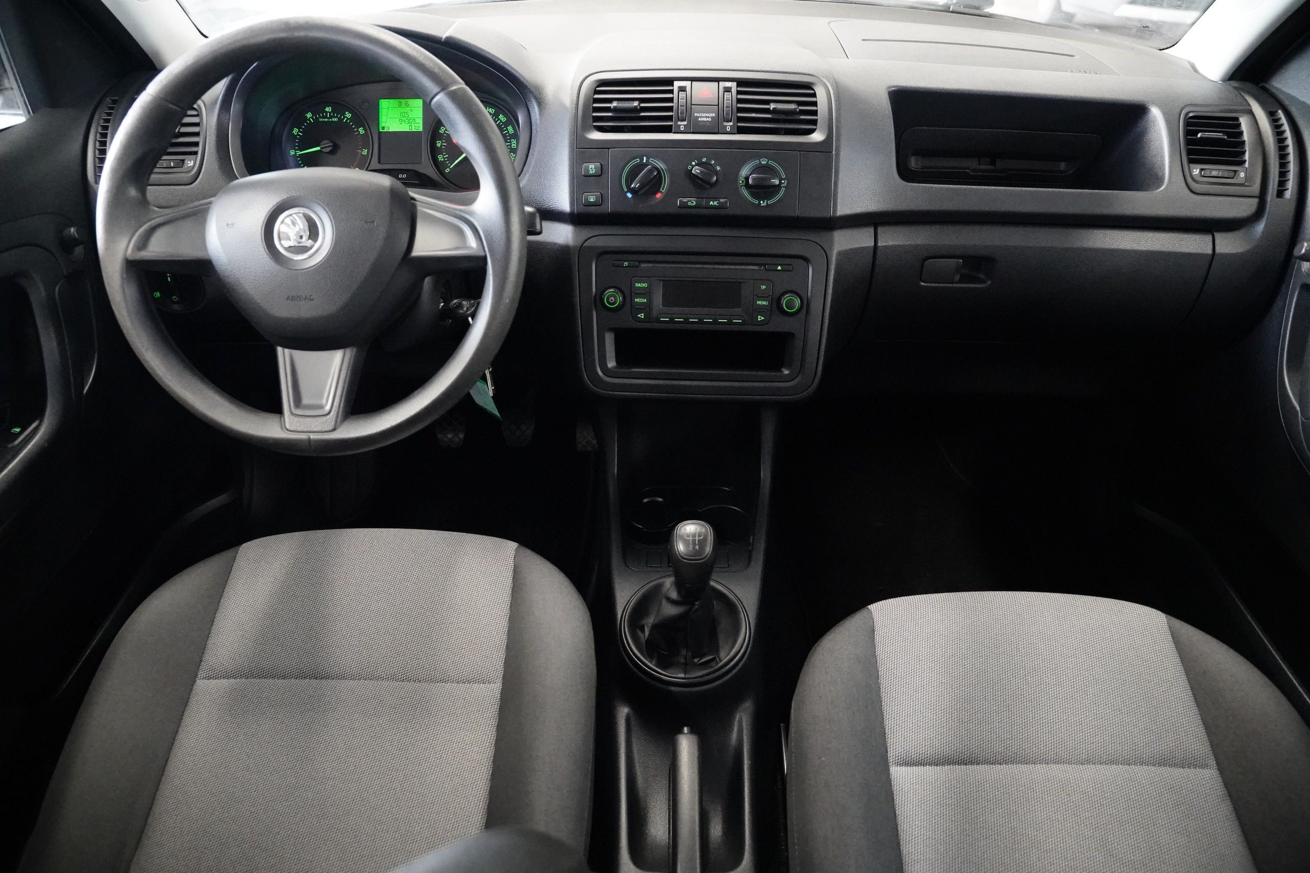Škoda Roomster, 1.2 HTP 51 kW Active - fotka 5
