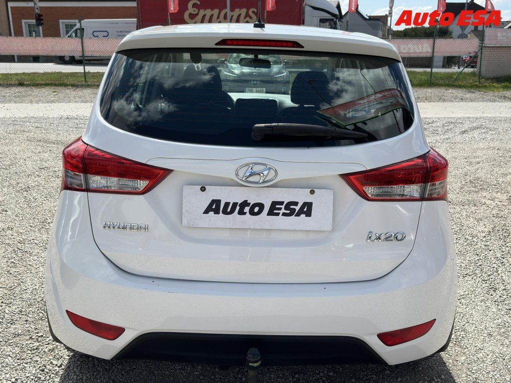 Hyundai ix20, 1.6i,ČR - fotka 5