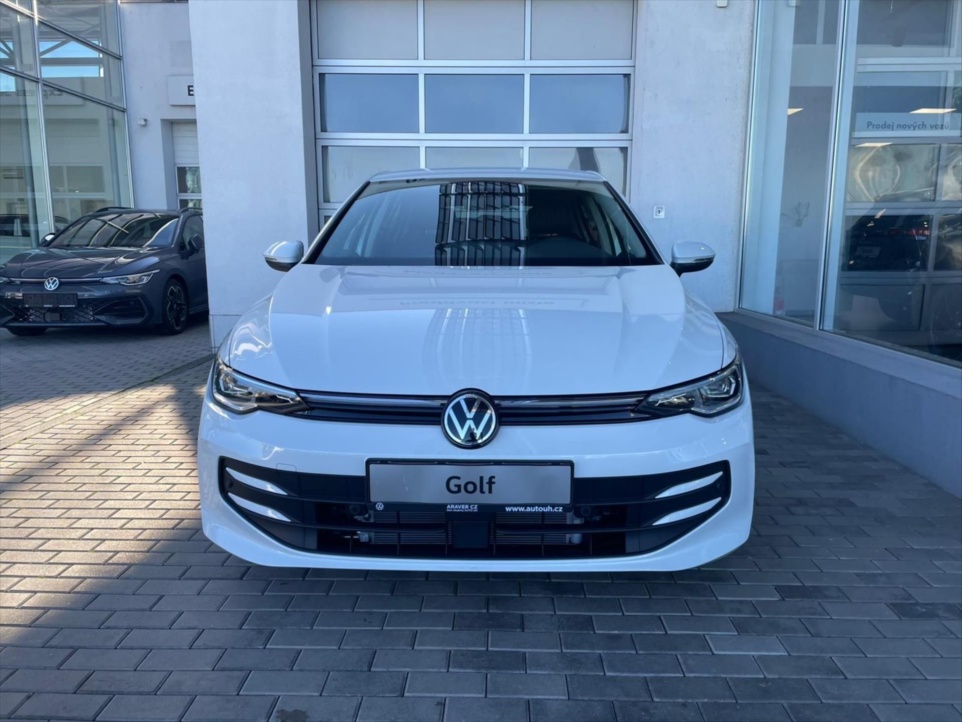 Volkswagen Golf, 1,5 TSI eHybrid 150 kW 6DSG  P - fotka 2