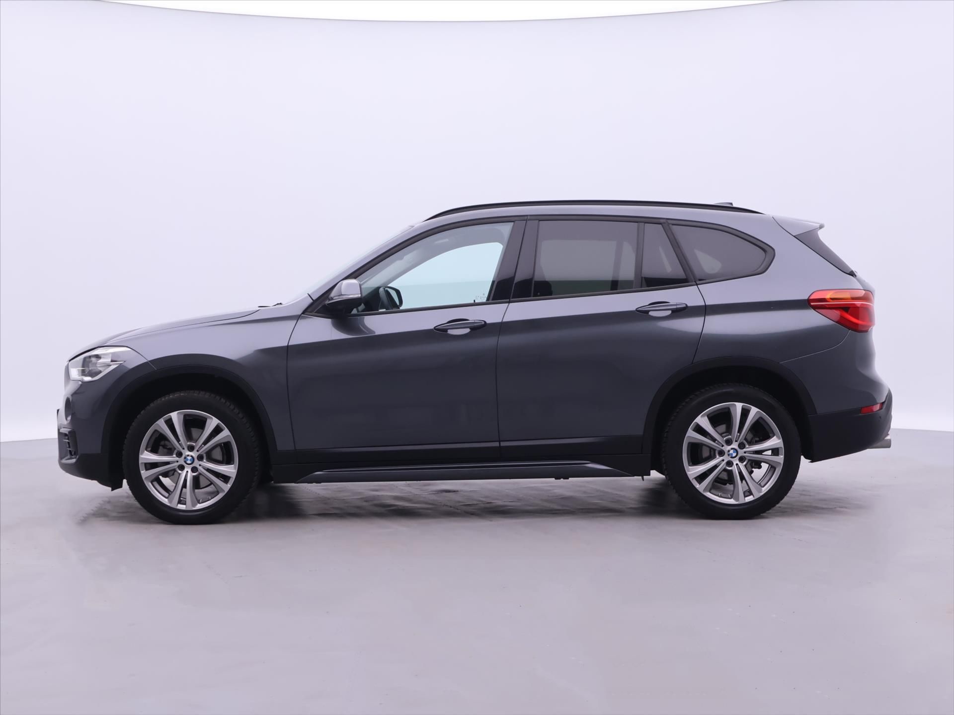 BMW X1, 2,0 Xdrive 18d Sportline - fotka 4
