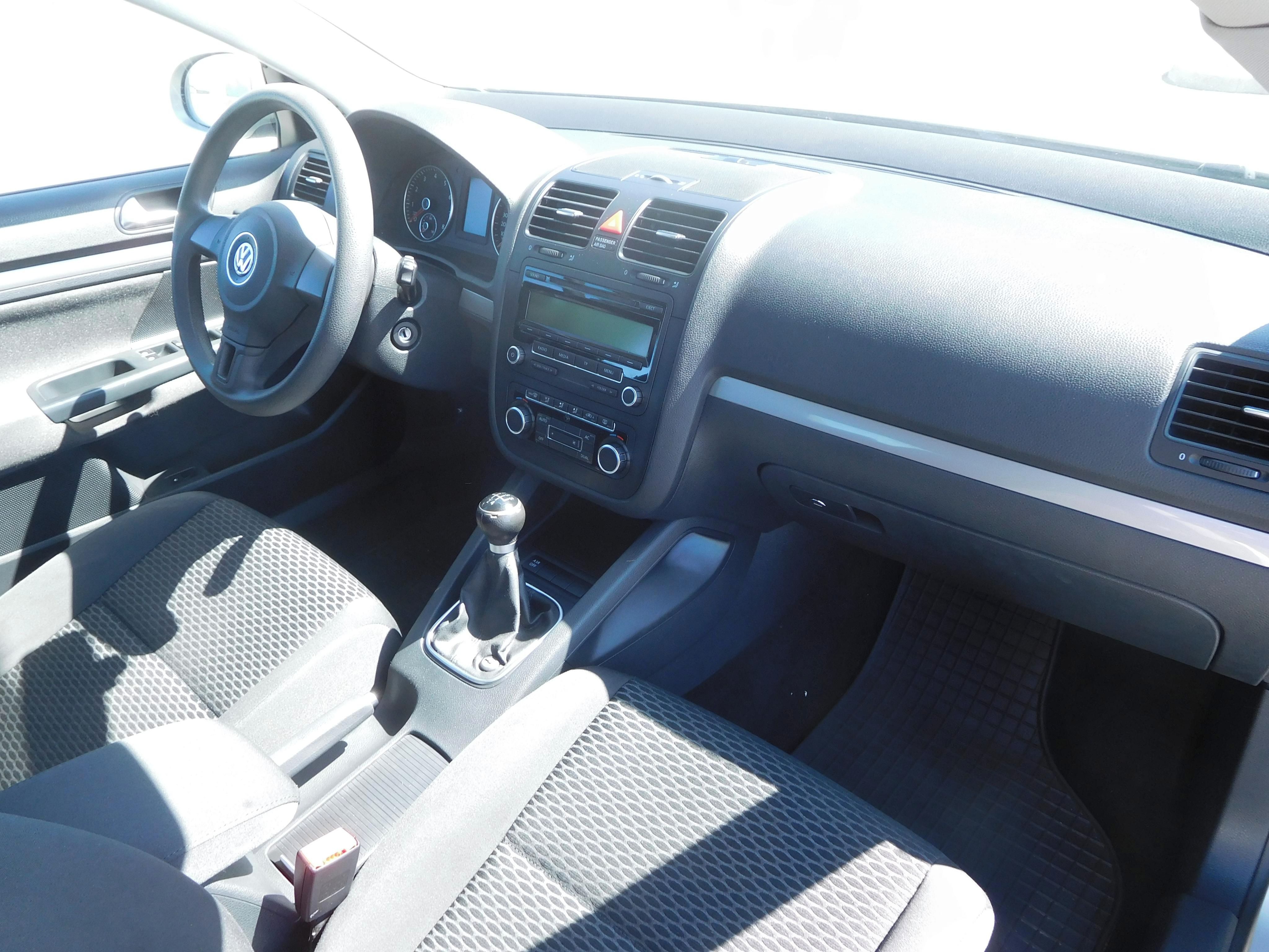 Volkswagen Jetta, 1.6MPi 75 kW, Aut. Klima - fotka 5