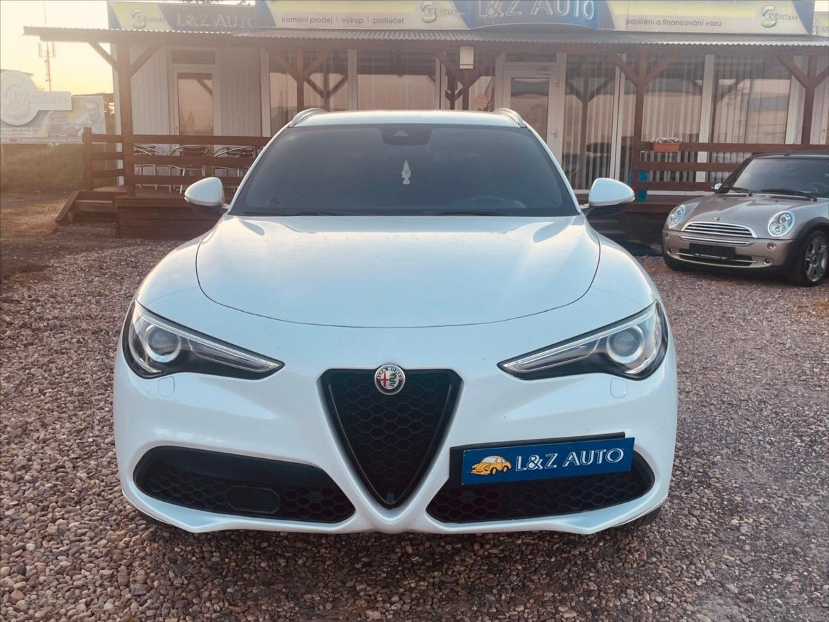Alfa Romeo Stelvio, 2,1 JTDM  Q4 VELOCE - fotka 2